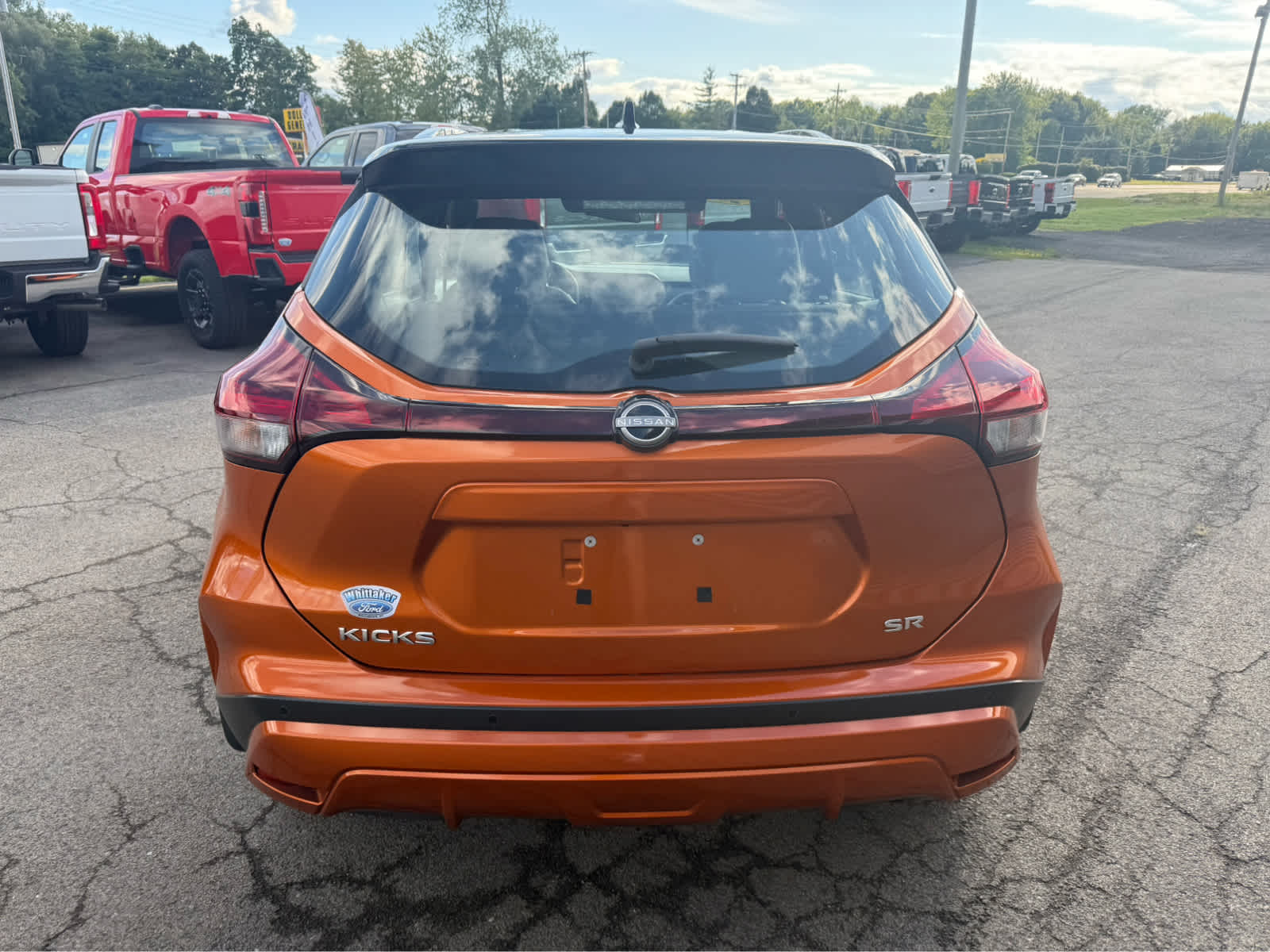 2024 Nissan Kicks SR - Monarch Orange Metallic/Super Black exterior view 5