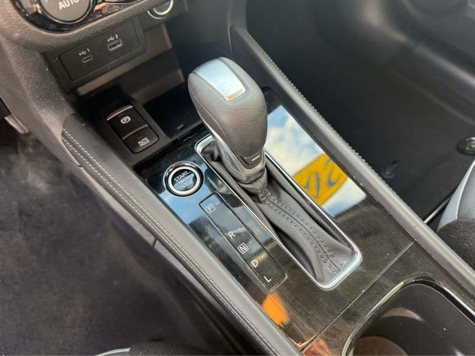 2024 Nissan Kicks SR - Monarch Orange Metallic/Super Black exterior view 11