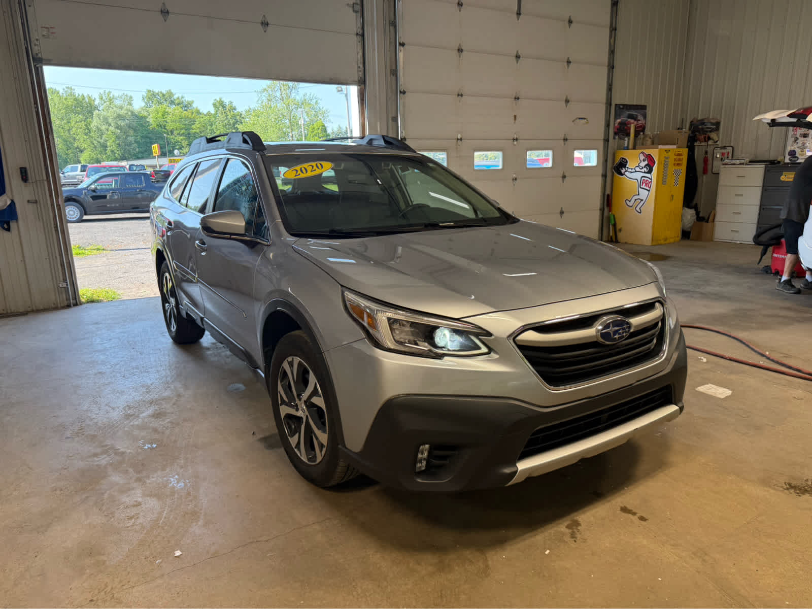 2020 Subaru Outback Limited - Ice Silver Metallic exterior view 2