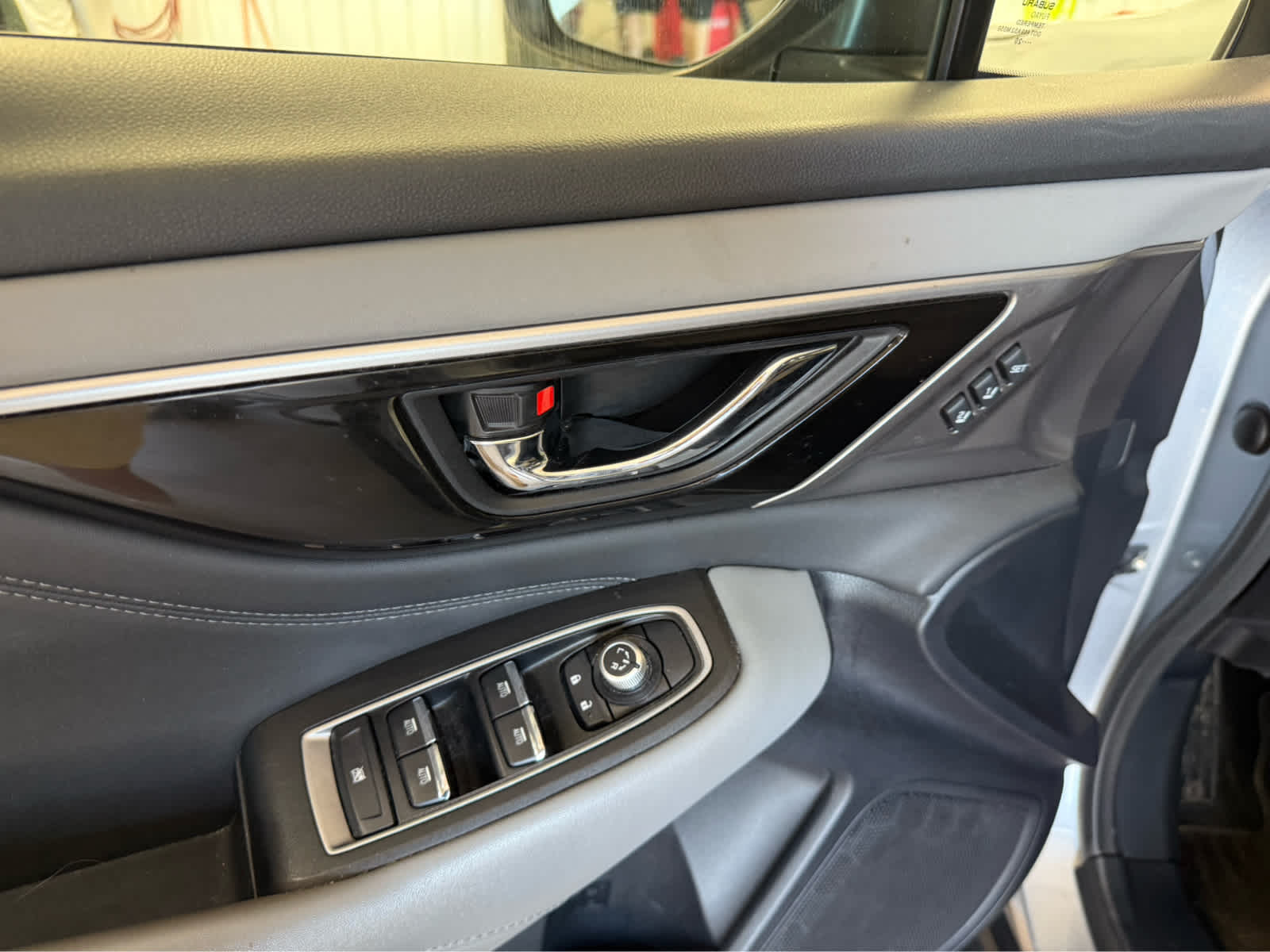 2020 Subaru Outback Limited - Ice Silver Metallic exterior view 7