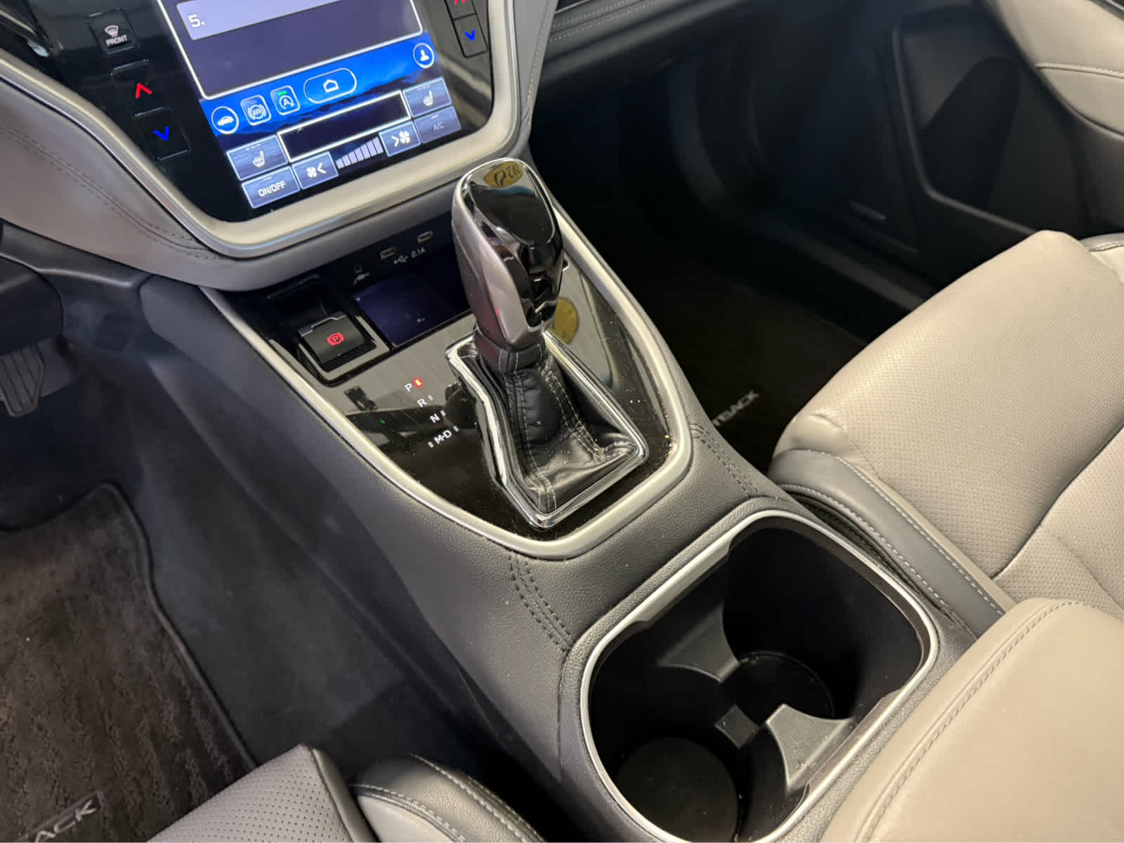 2020 Subaru Outback Limited - Ice Silver Metallic exterior view 14