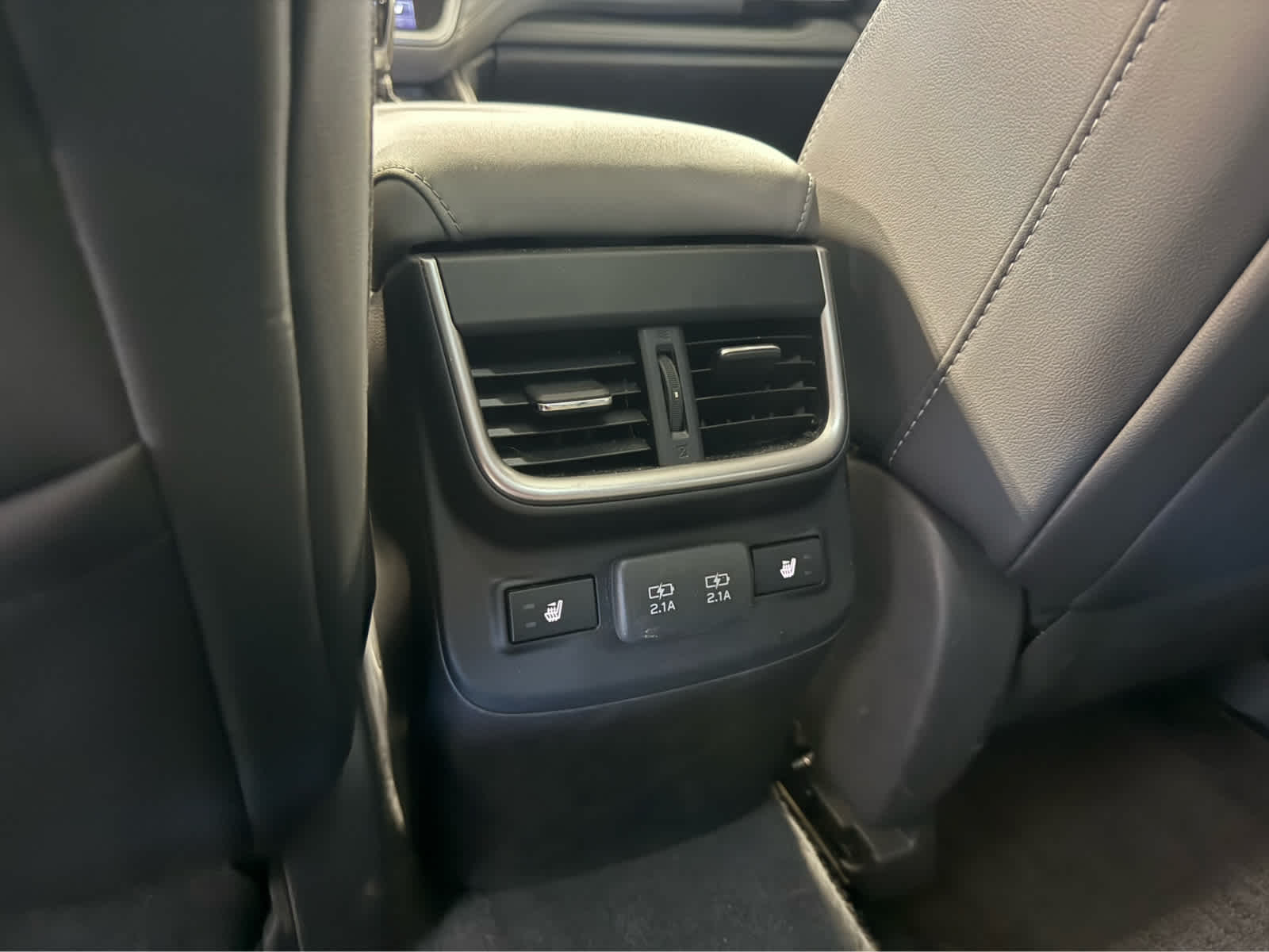 2020 Subaru Outback Limited - Ice Silver Metallic exterior view 17
