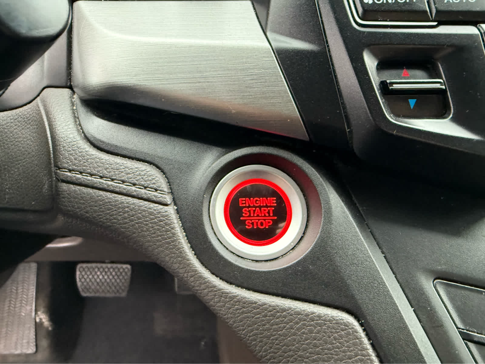 2019 Honda Odyssey LX - Lunar Silver Metallic exterior view 11