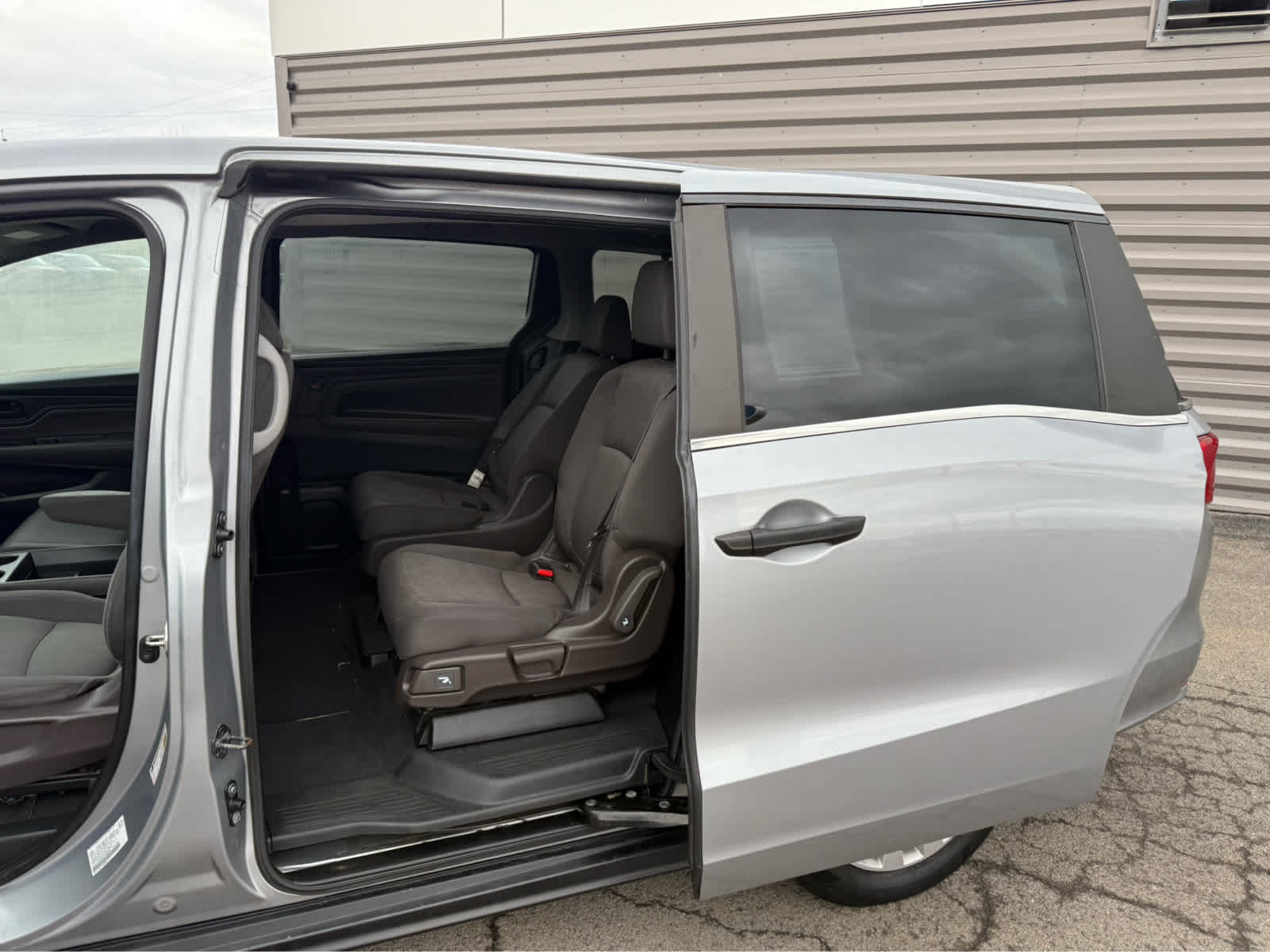 2019 Honda Odyssey LX - Lunar Silver Metallic exterior view 13