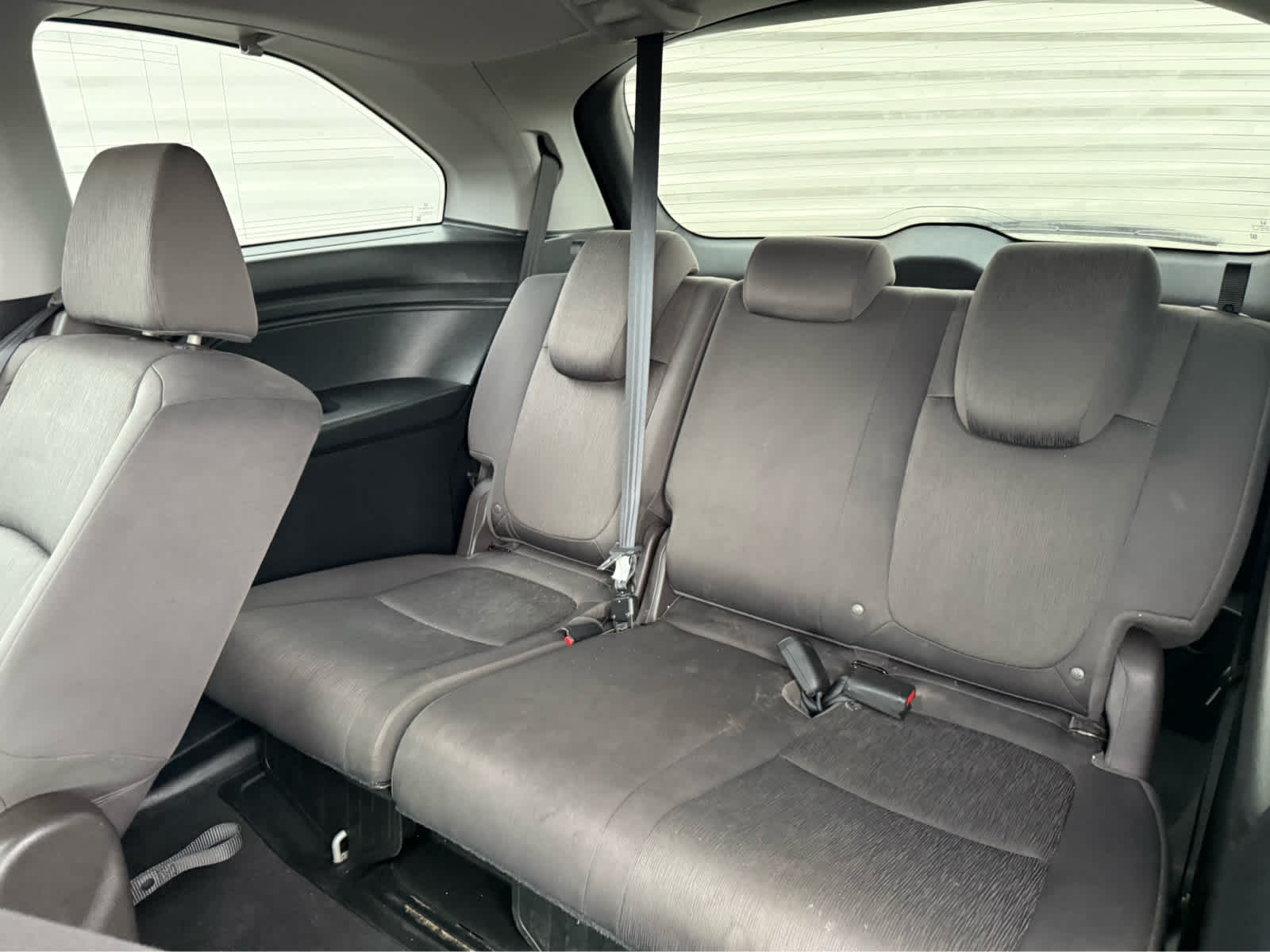 2019 Honda Odyssey LX - Lunar Silver Metallic exterior view 15