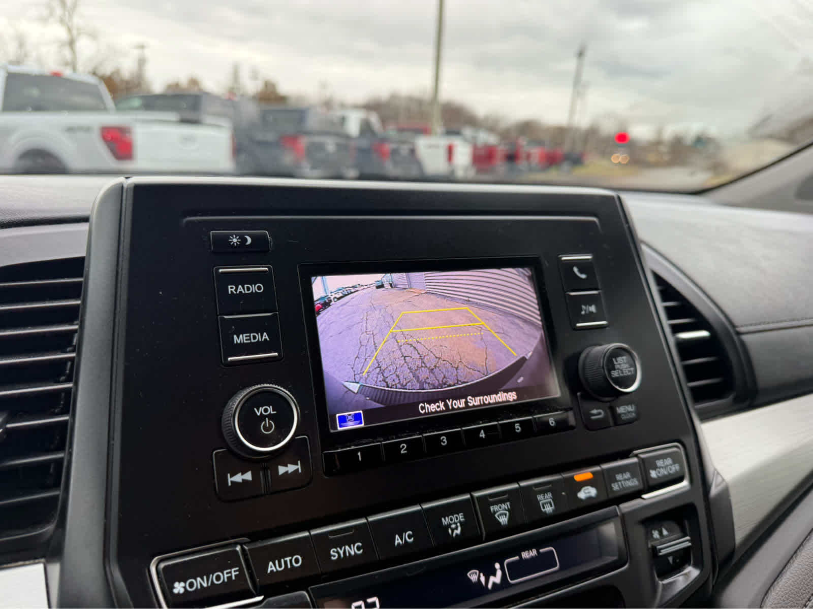 2019 Honda Odyssey LX - Lunar Silver Metallic exterior view 18