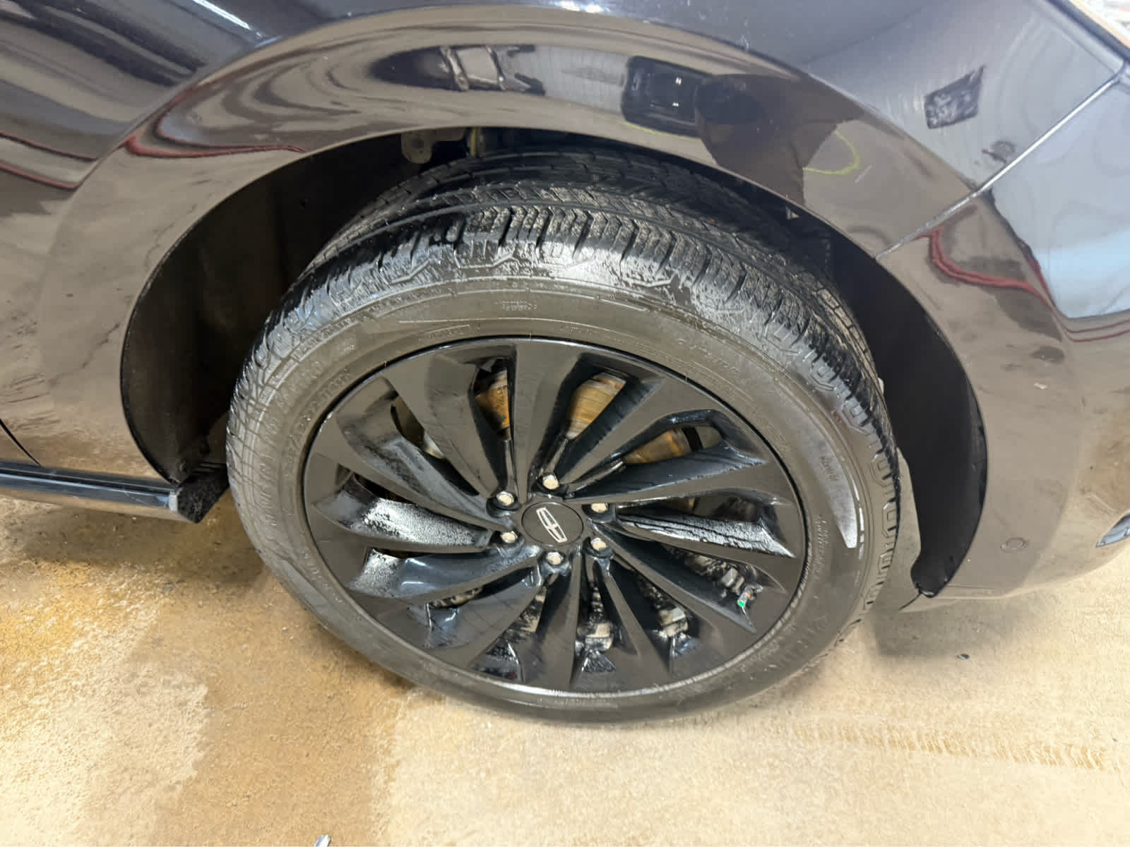 2020 Lincoln Navigator Reserve - Infinite Black exterior view 4