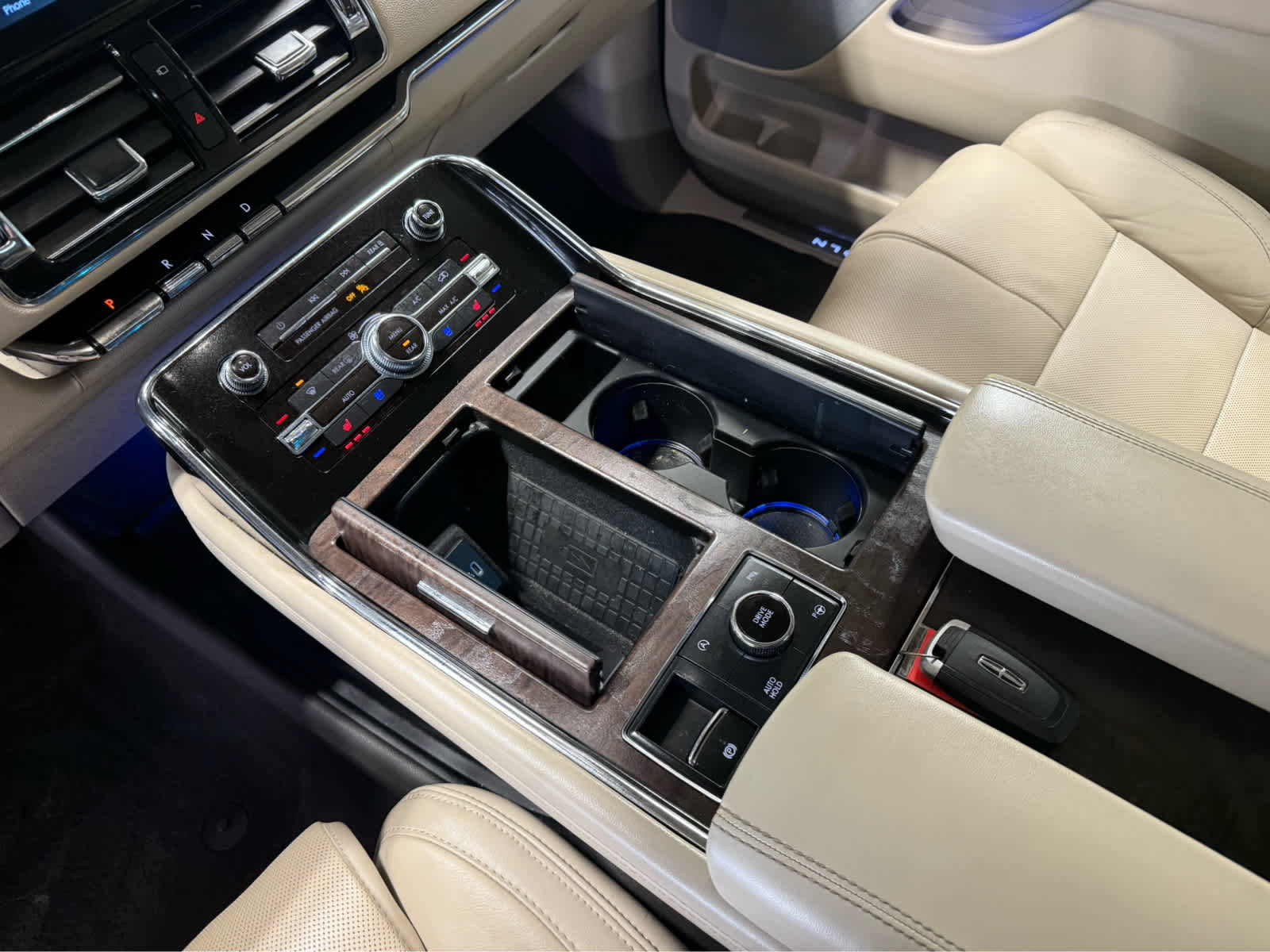 2020 Lincoln Navigator Reserve - Infinite Black exterior view 13