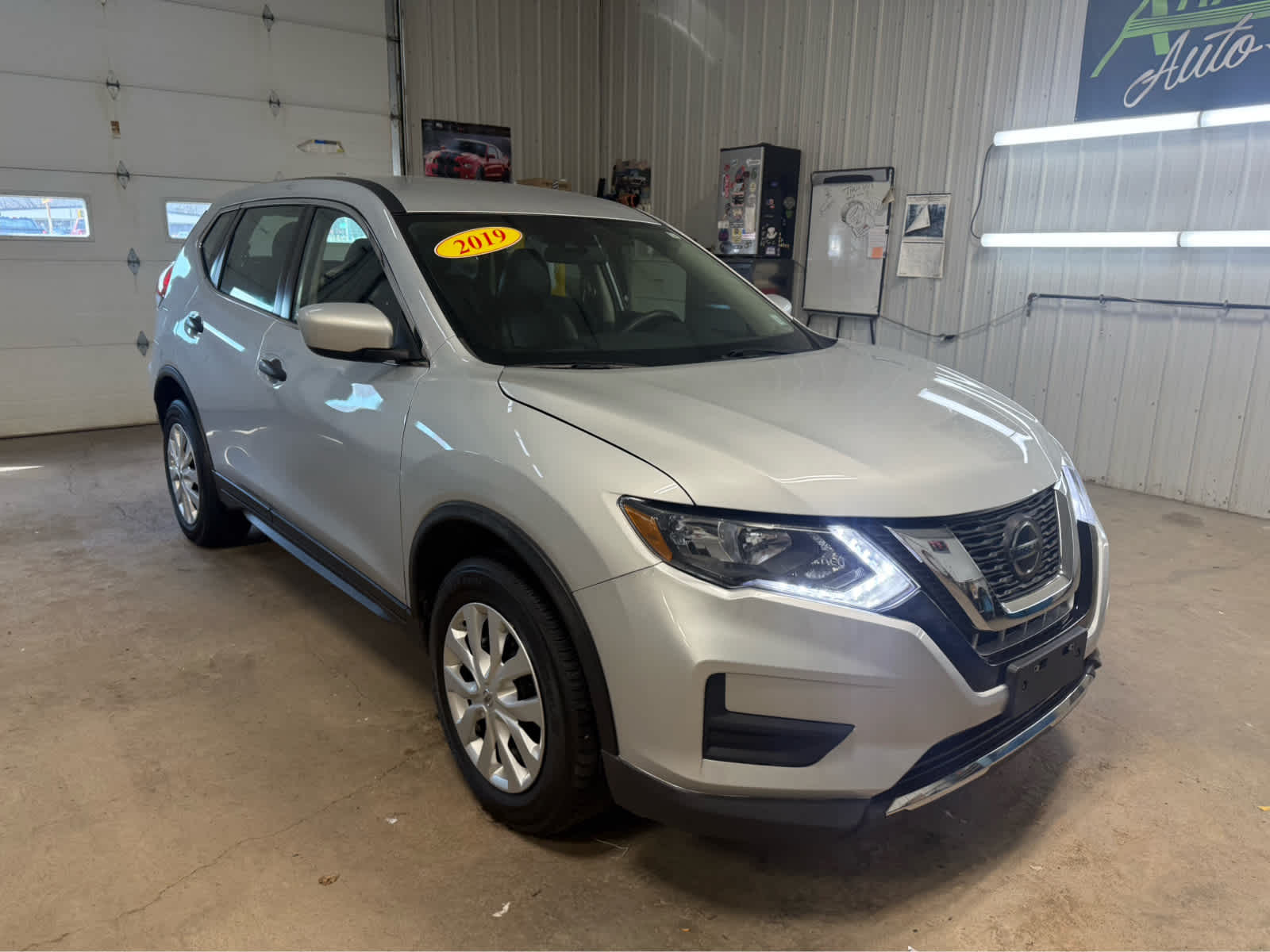 2019 Nissan Rogue S - Brilliant Silver Metallic exterior view 2