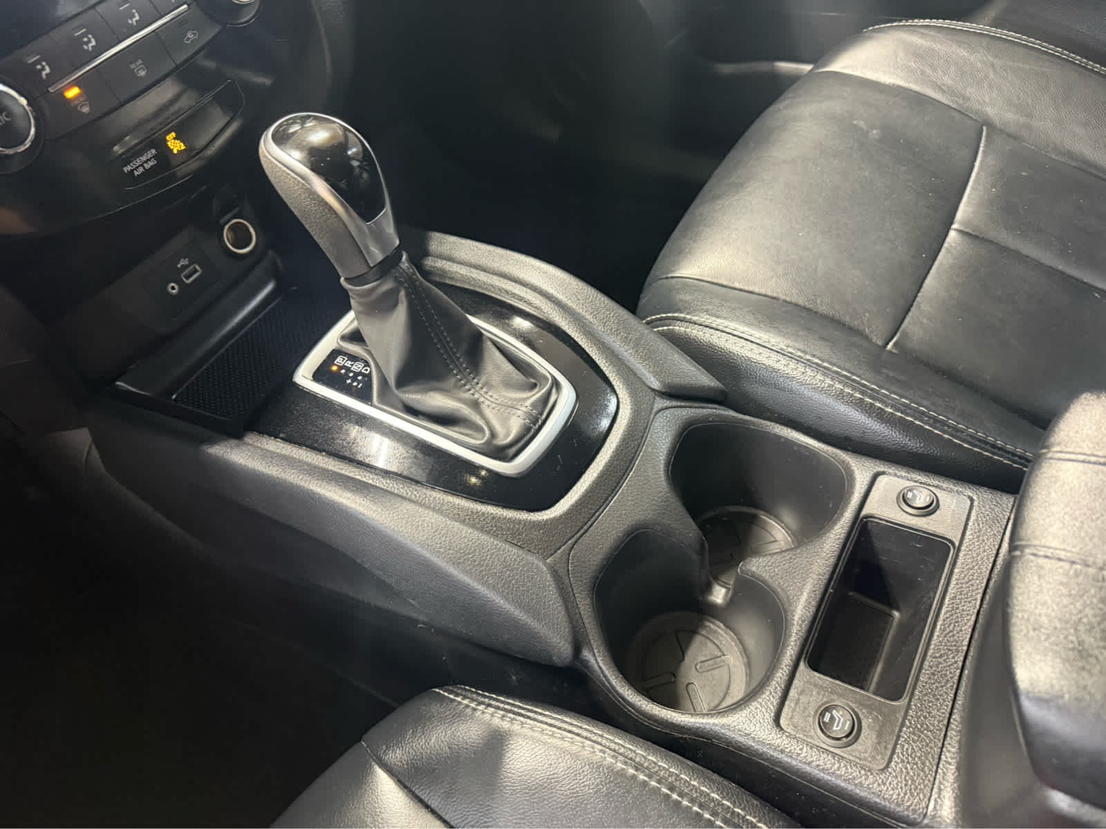 2019 Nissan Rogue S - Brilliant Silver Metallic exterior view 13