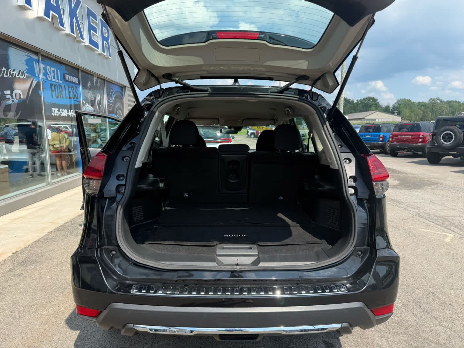 2020 Nissan Rogue S - Magnetic Black Pearl exterior view 15