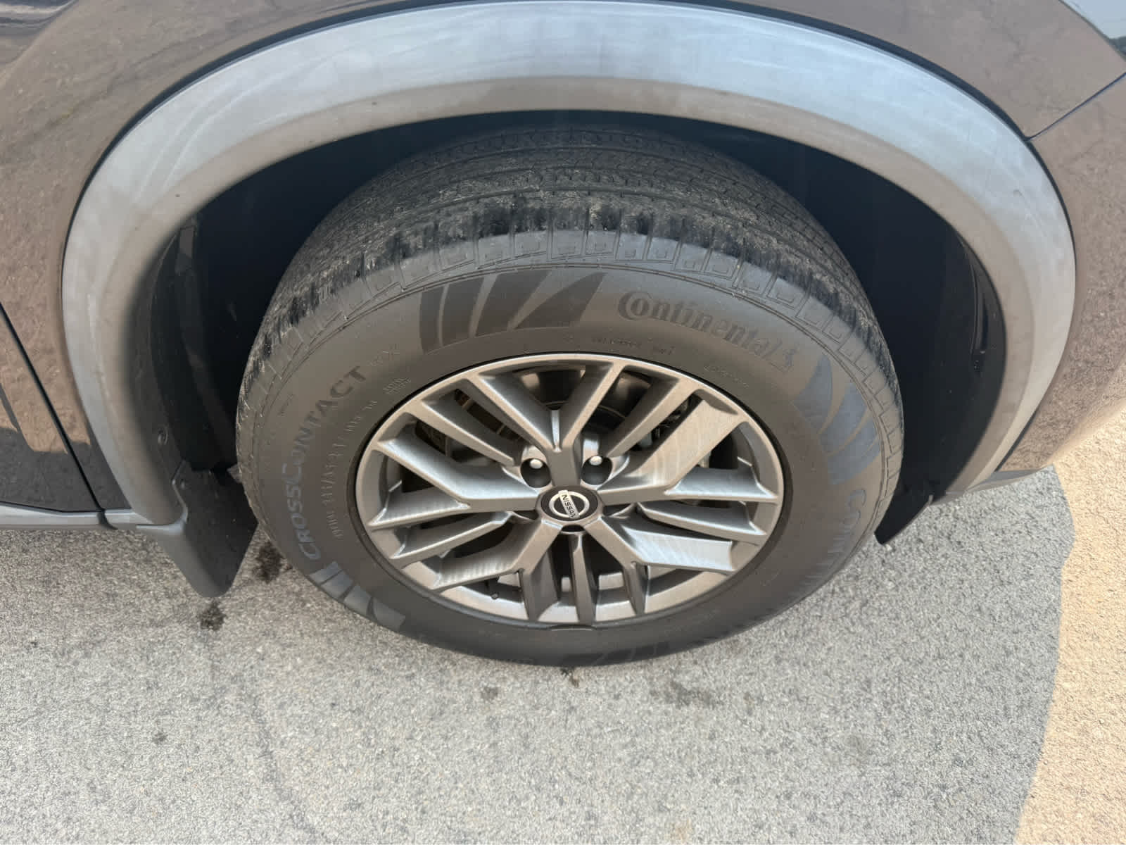 2021 Nissan Rogue S - Super Black exterior view 4