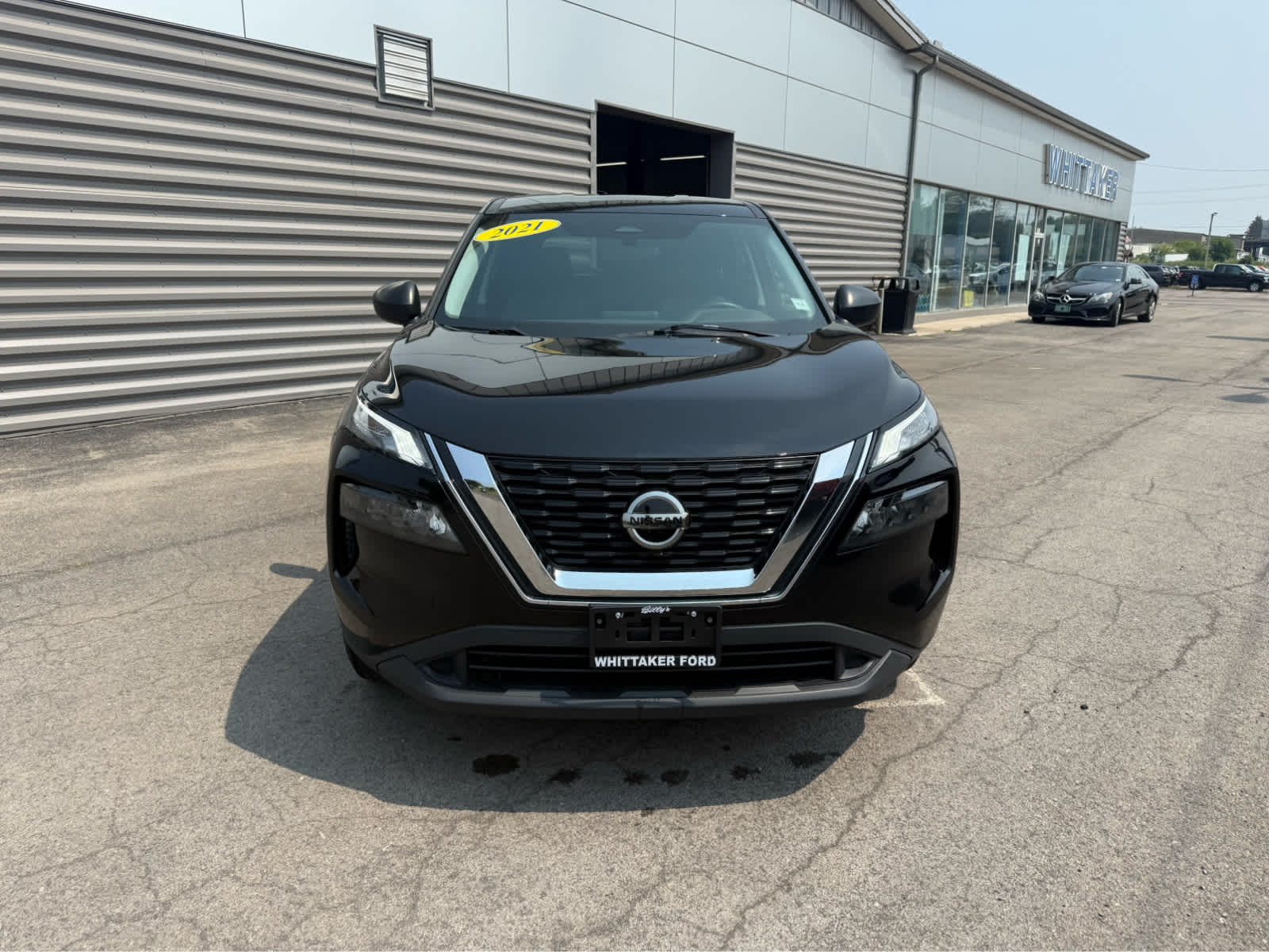2021 Nissan Rogue S - Super Black exterior view 3