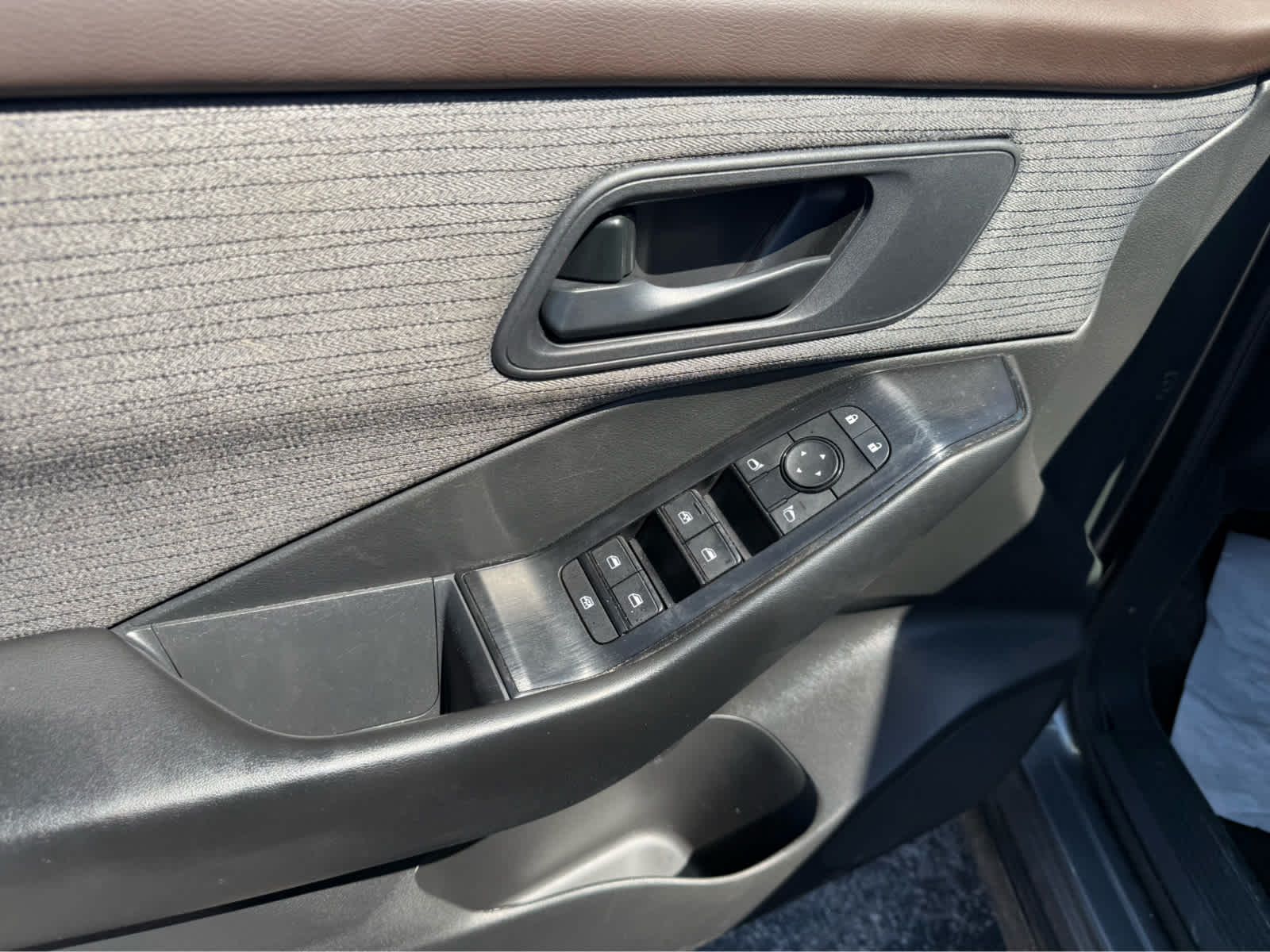 2023 Nissan Rogue S - Gun Metallic exterior view 7