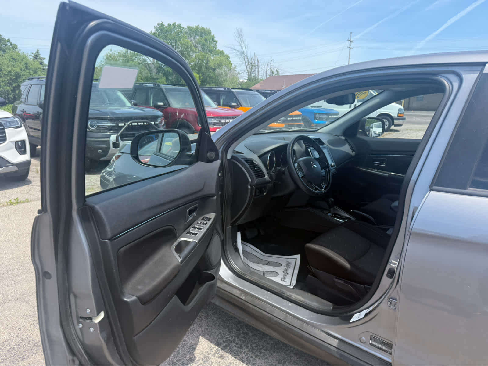 2020 Mitsubishi Outlander Sport SE 2.0 - Mercury Gray Metallic exterior view 6