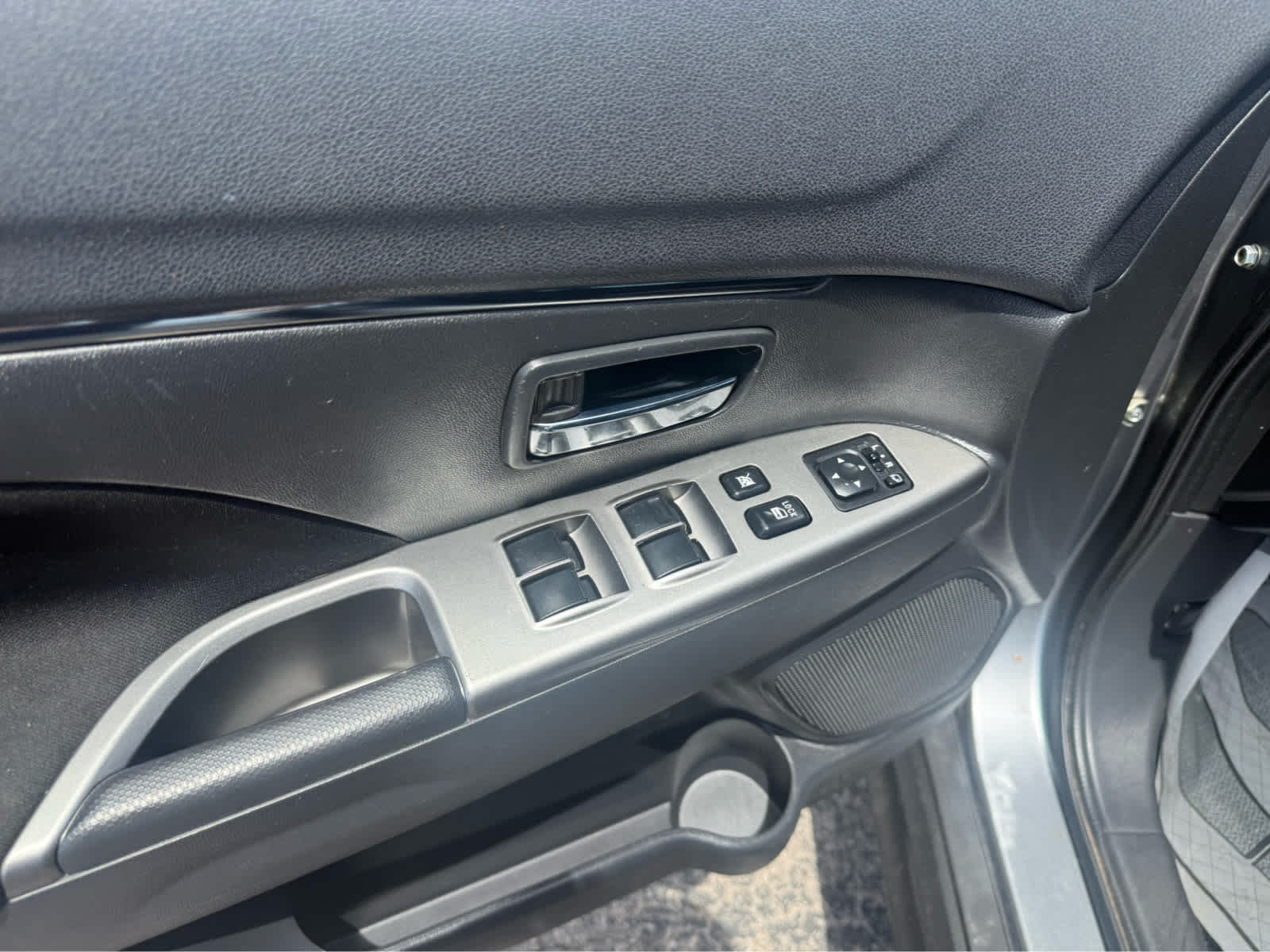 2020 Mitsubishi Outlander Sport SE 2.0 - Mercury Gray Metallic exterior view 7
