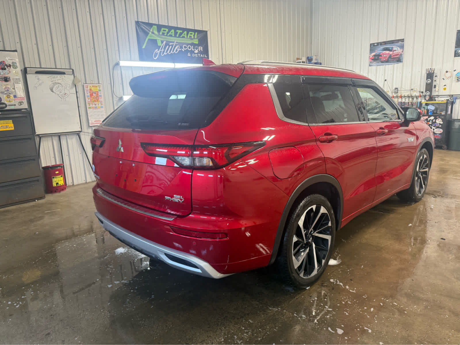 2023 Mitsubishi Outlander PHEV SEL - Red Diamond exterior view 5