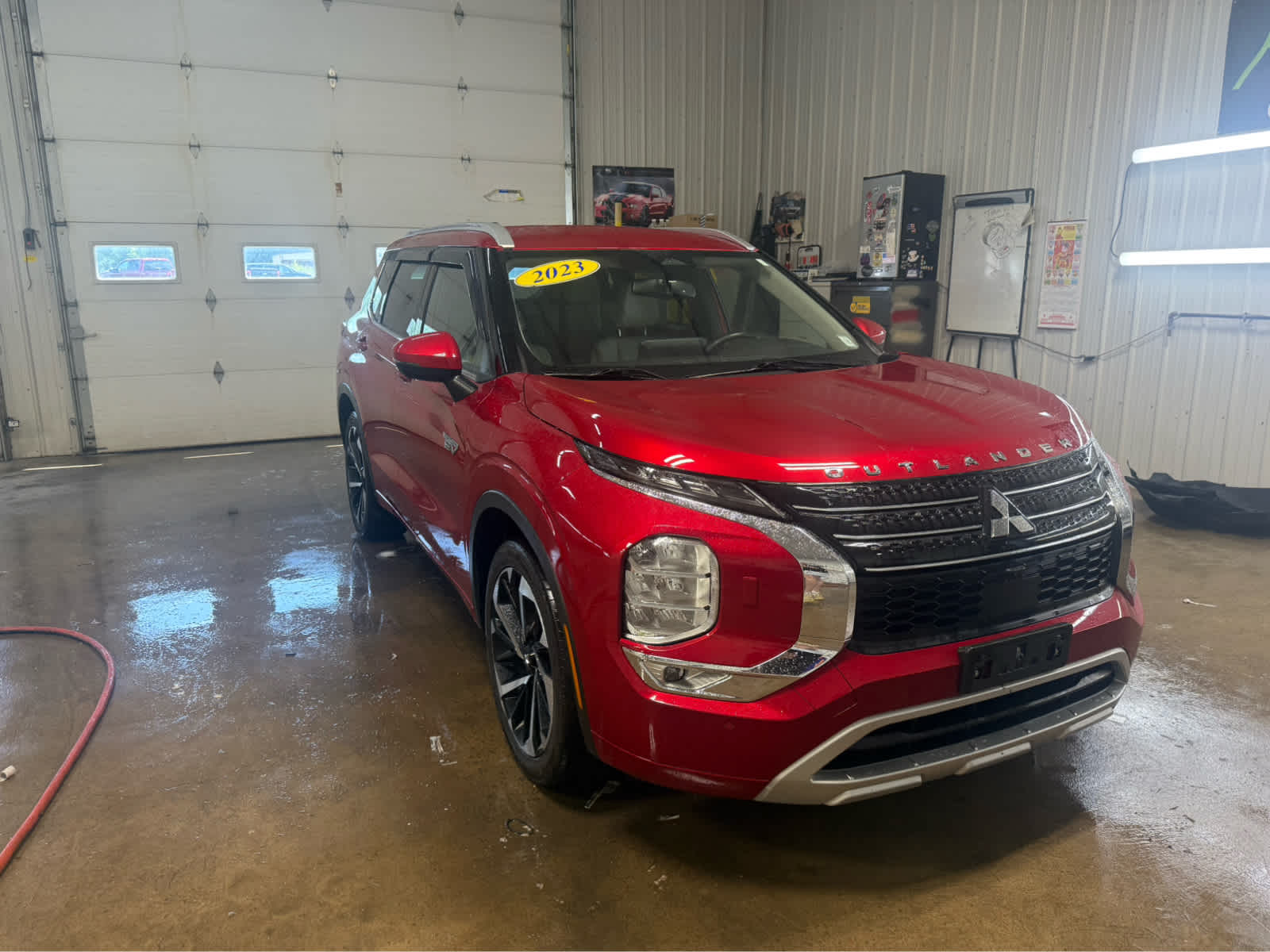 2023 Mitsubishi Outlander PHEV SEL - Red Diamond exterior view 2
