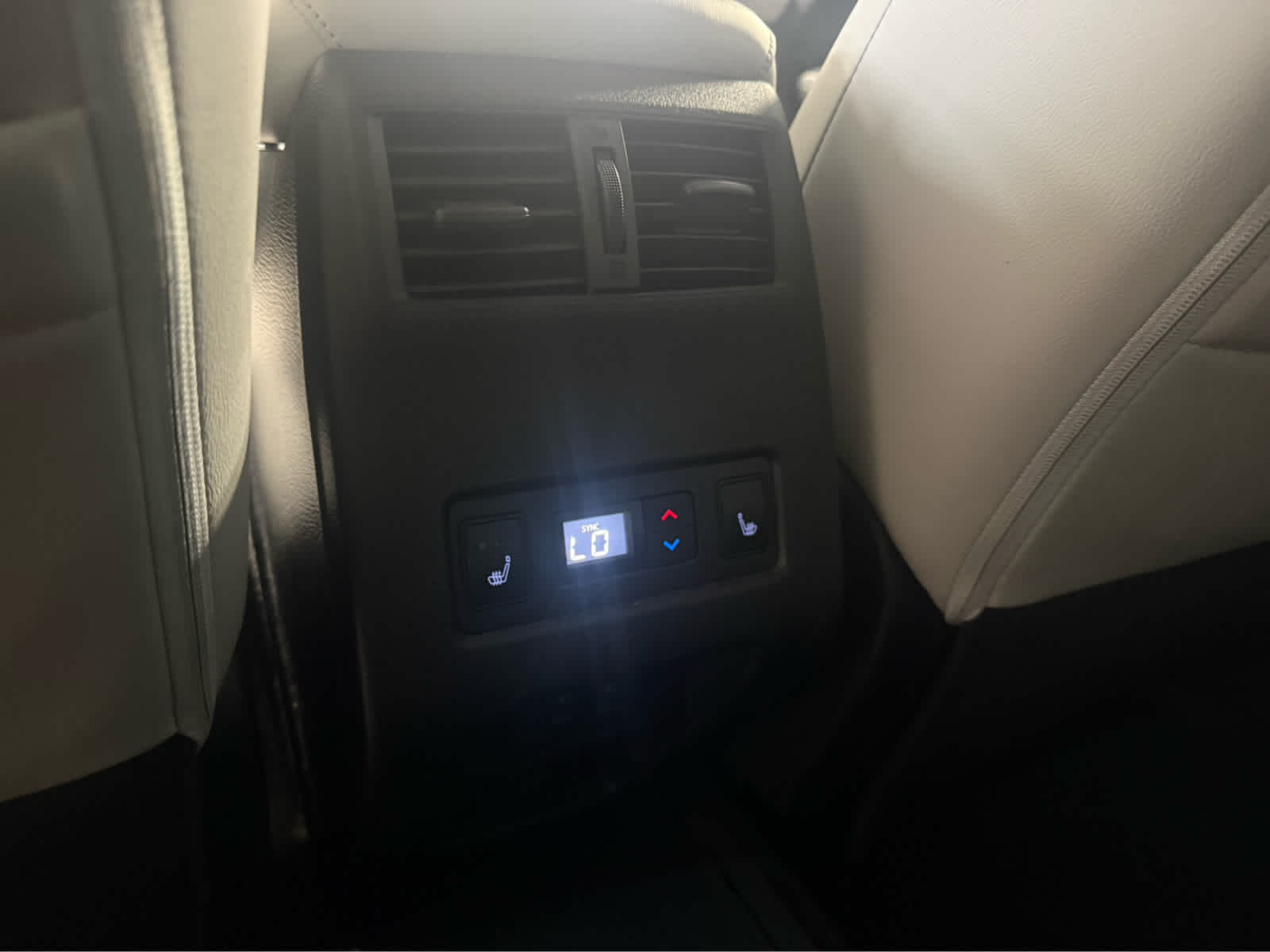 2023 Mitsubishi Outlander PHEV SEL - Red Diamond exterior view 18