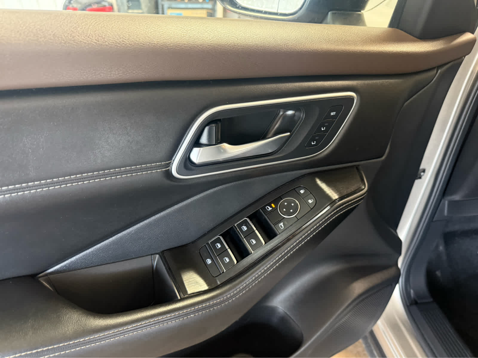 2021 Nissan Rogue SL - Champagne Silver Metallic exterior view 7