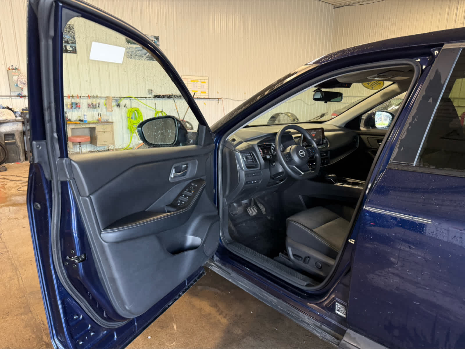 2024 Nissan Rogue SV - Deep Ocean Blue Pearl exterior view 6