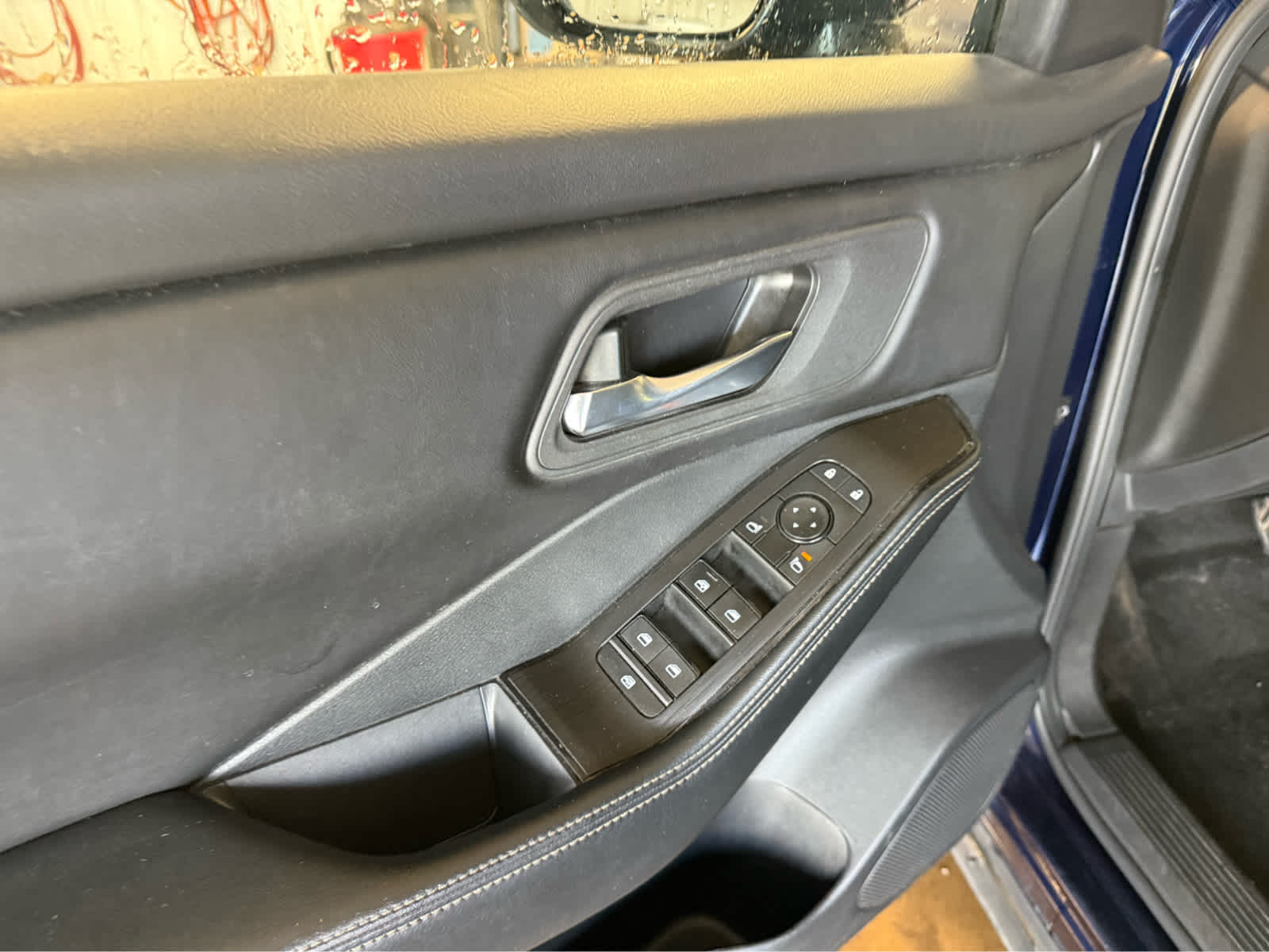 2024 Nissan Rogue SV - Deep Ocean Blue Pearl exterior view 7