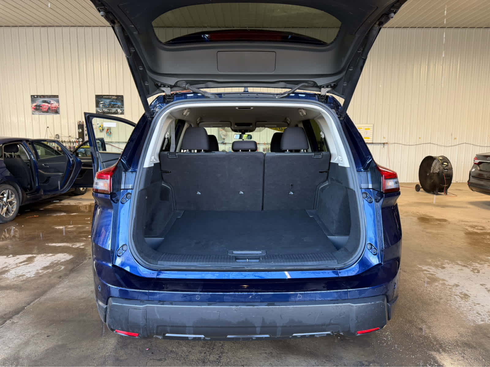 2024 Nissan Rogue SV - Deep Ocean Blue Pearl exterior view 18