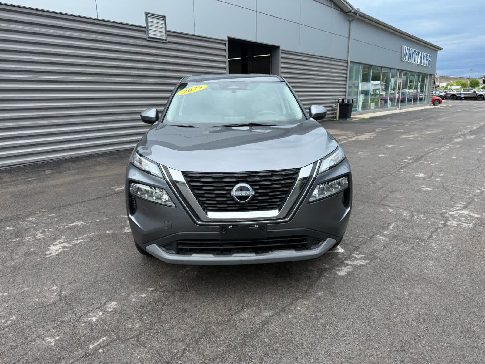 2023 Nissan Rogue SV - Gun Metallic exterior view 3