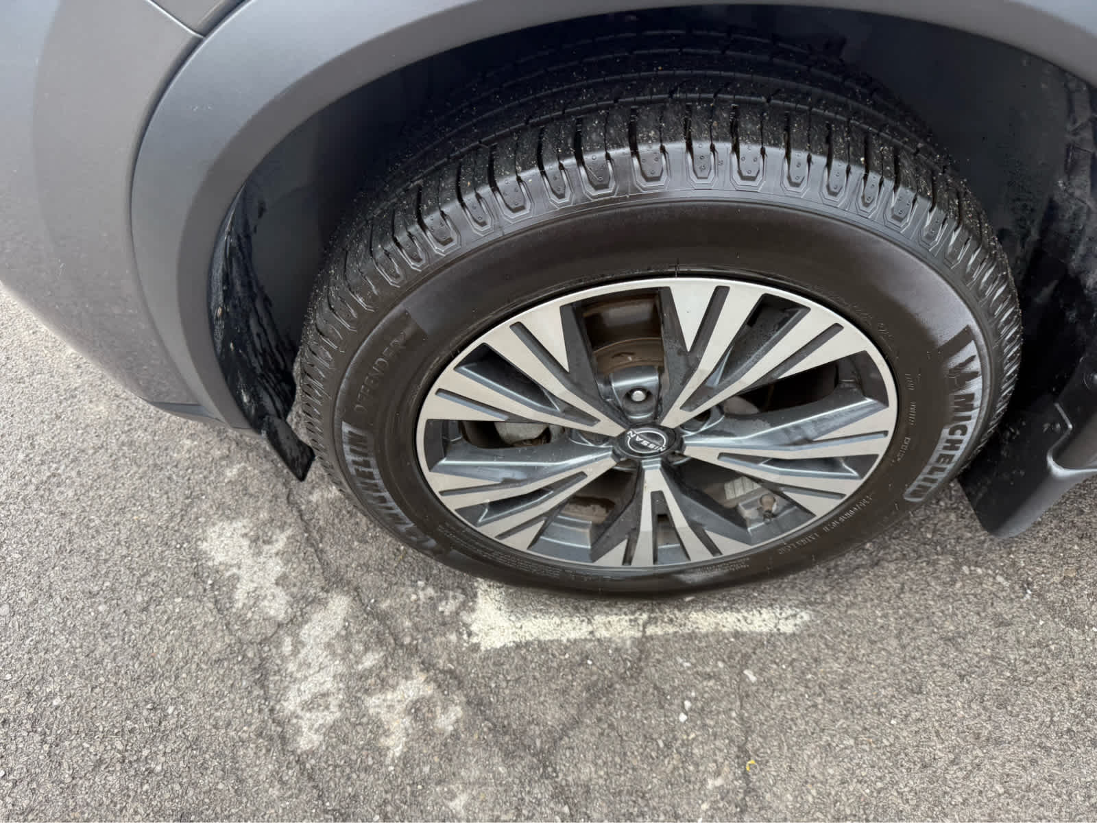 2023 Nissan Rogue SV - Gun Metallic exterior view 4