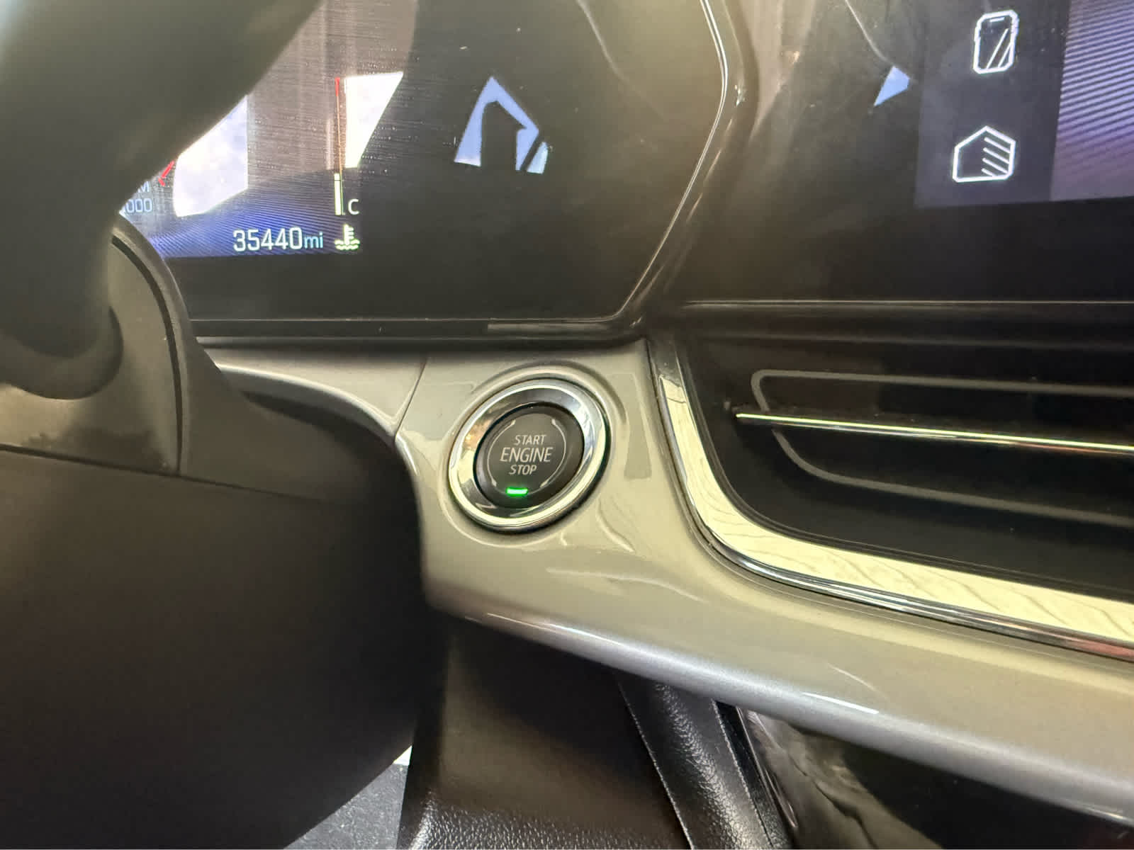 2025 Chevrolet Trax LT - Summit White exterior view 11