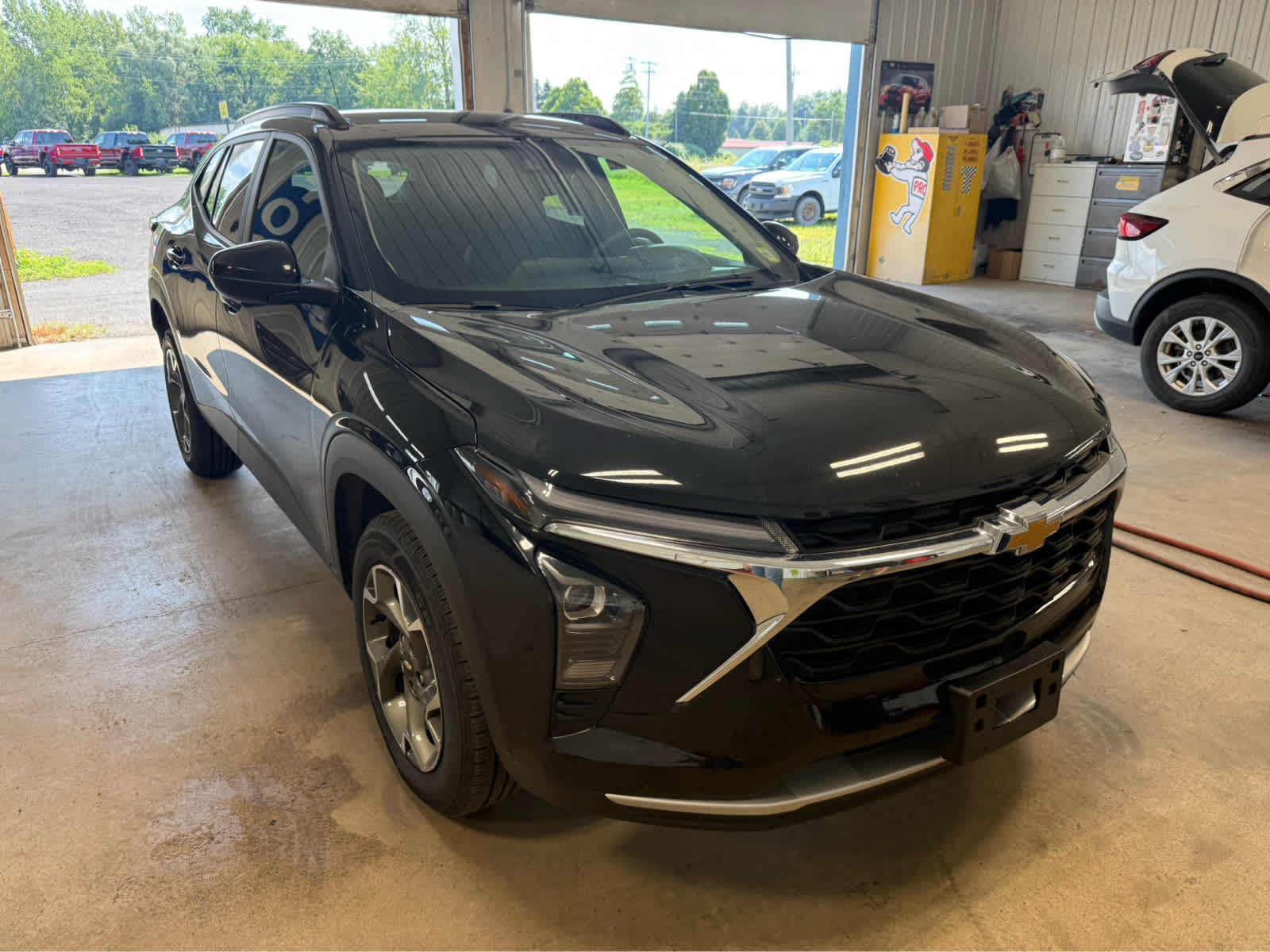 2025 Chevrolet Trax LT - Mosaic Black Metallic exterior view 2