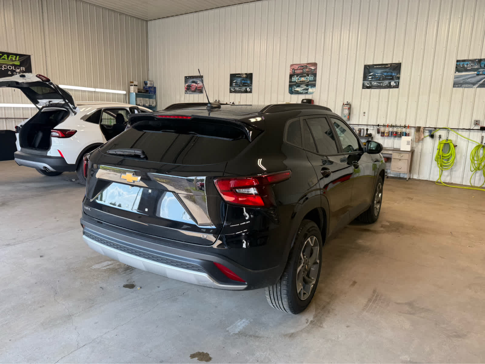 2025 Chevrolet Trax LT - Mosaic Black Metallic exterior view 5