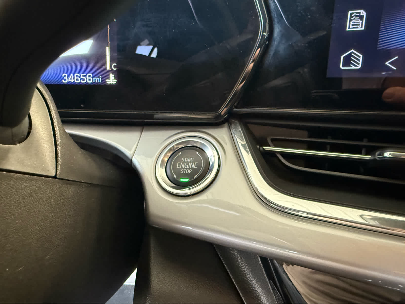 2025 Chevrolet Trax LT - Mosaic Black Metallic exterior view 10