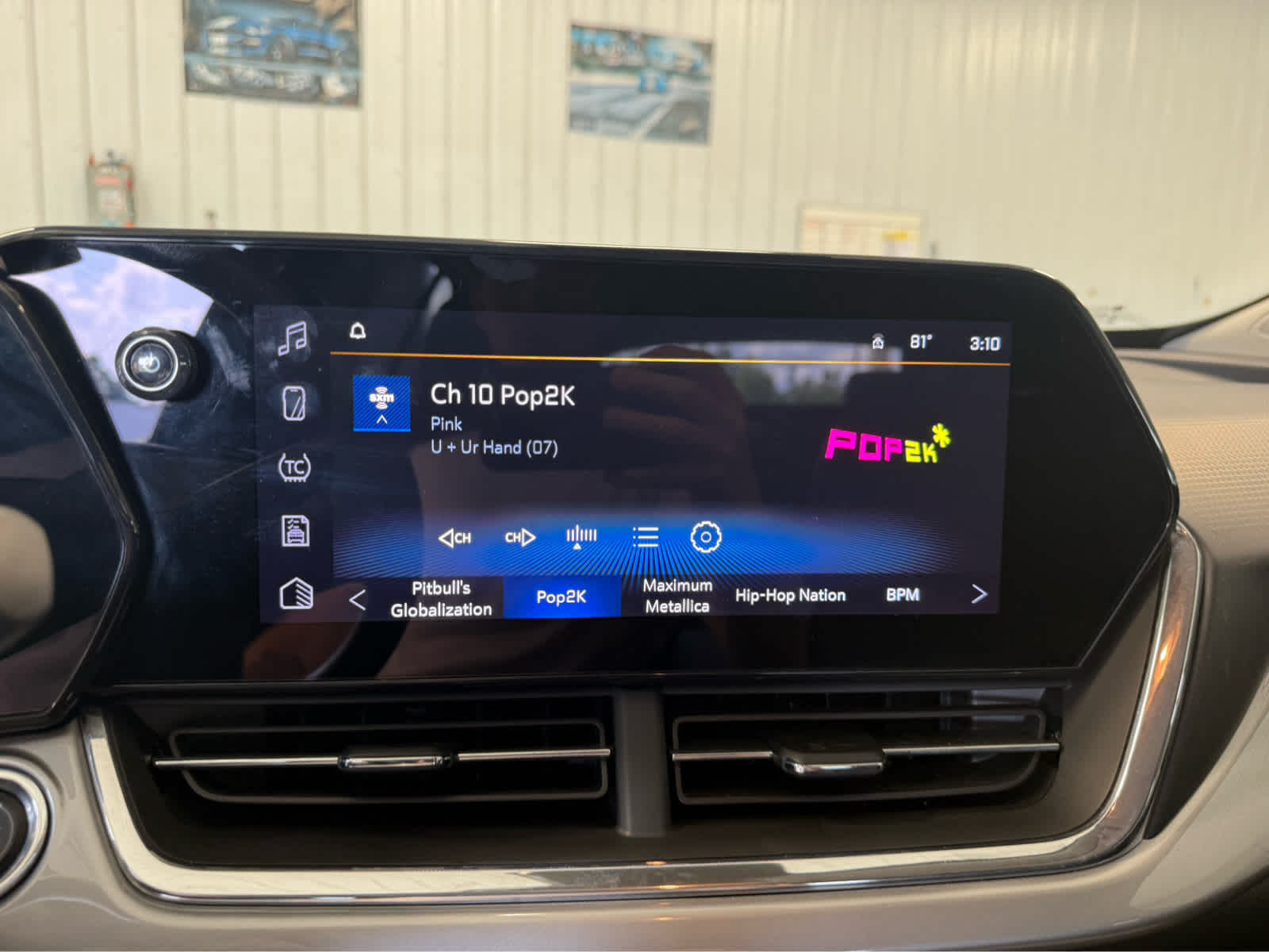 2025 Chevrolet Trax LT - Mosaic Black Metallic exterior view 11