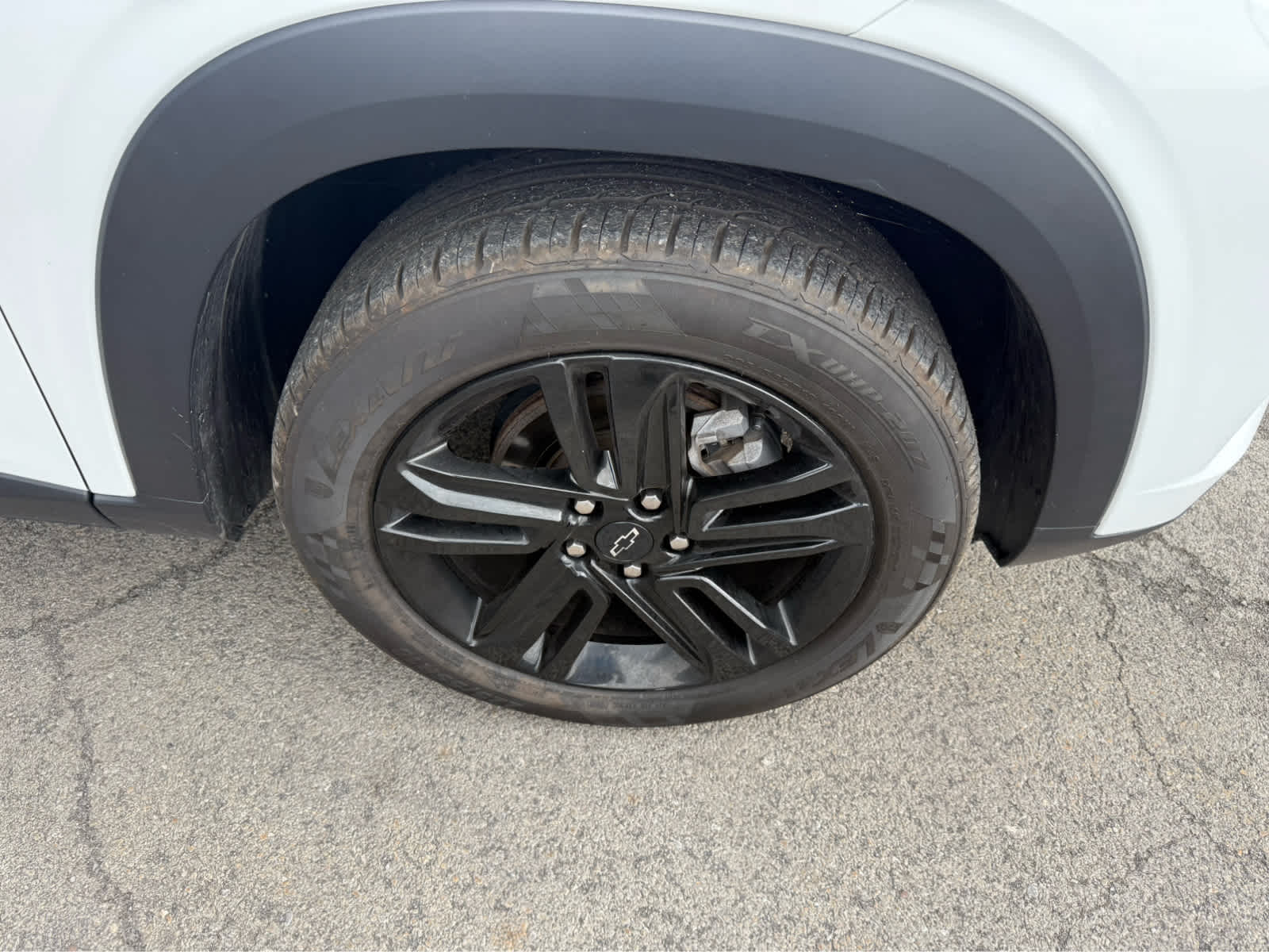 2024 Chevrolet Trax ACTIV - Summit White exterior view 4