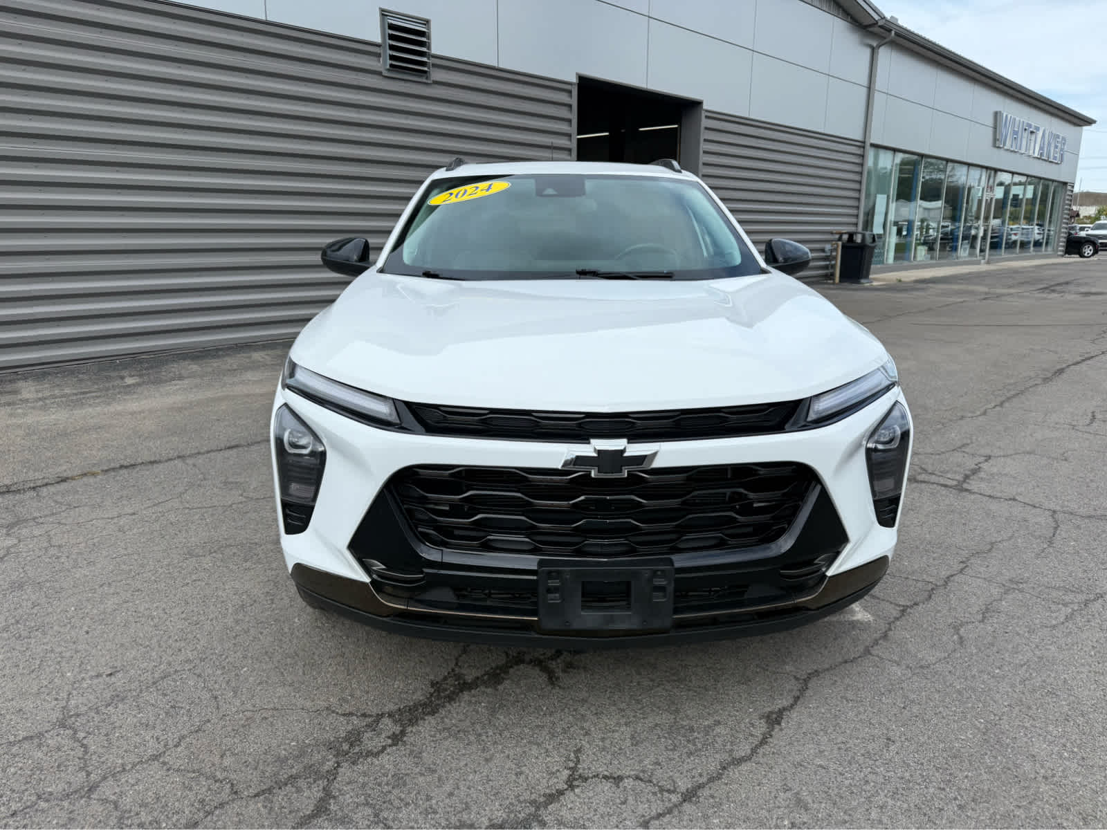 2024 Chevrolet Trax ACTIV - Summit White exterior view 3