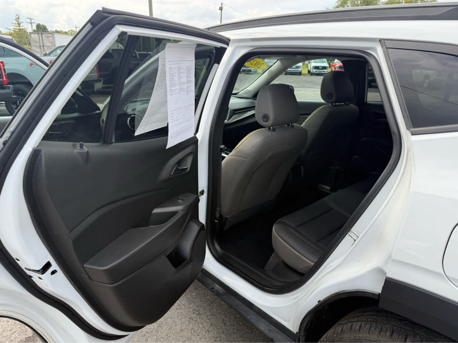 2024 Chevrolet Trax ACTIV - Summit White exterior view 17