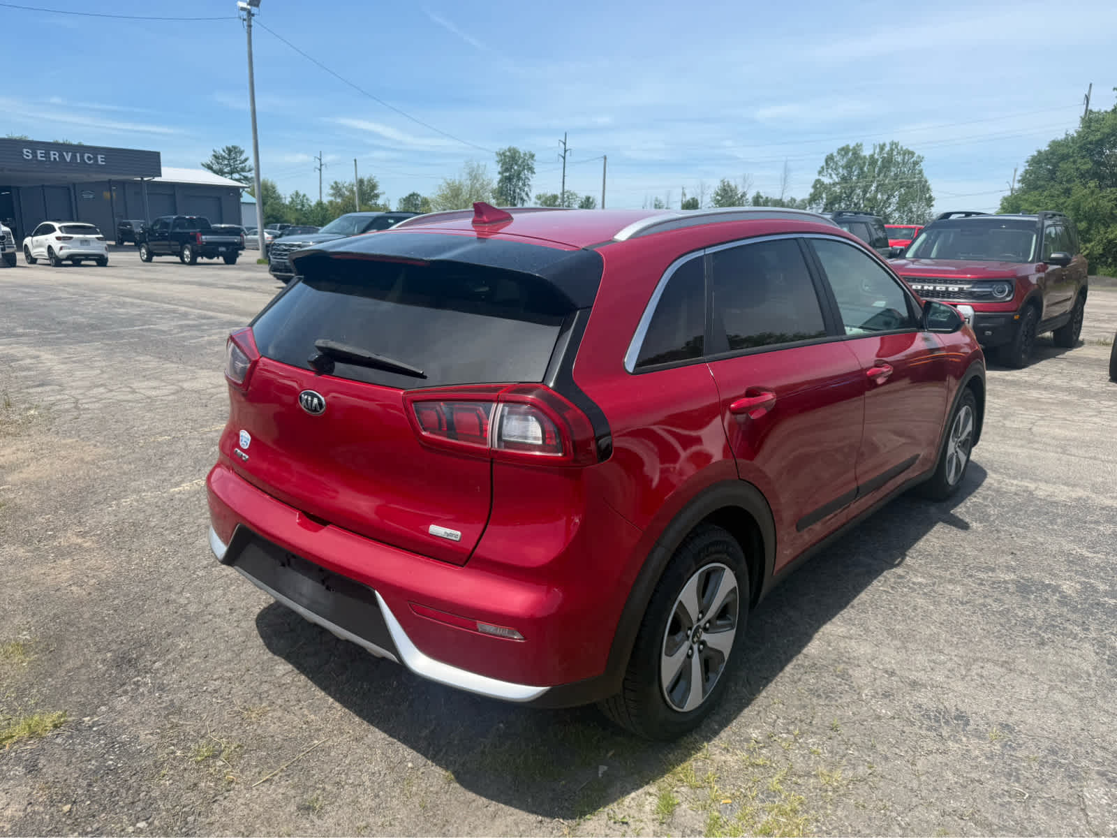 2018 Kia Niro LX - Crimson Red exterior view 5