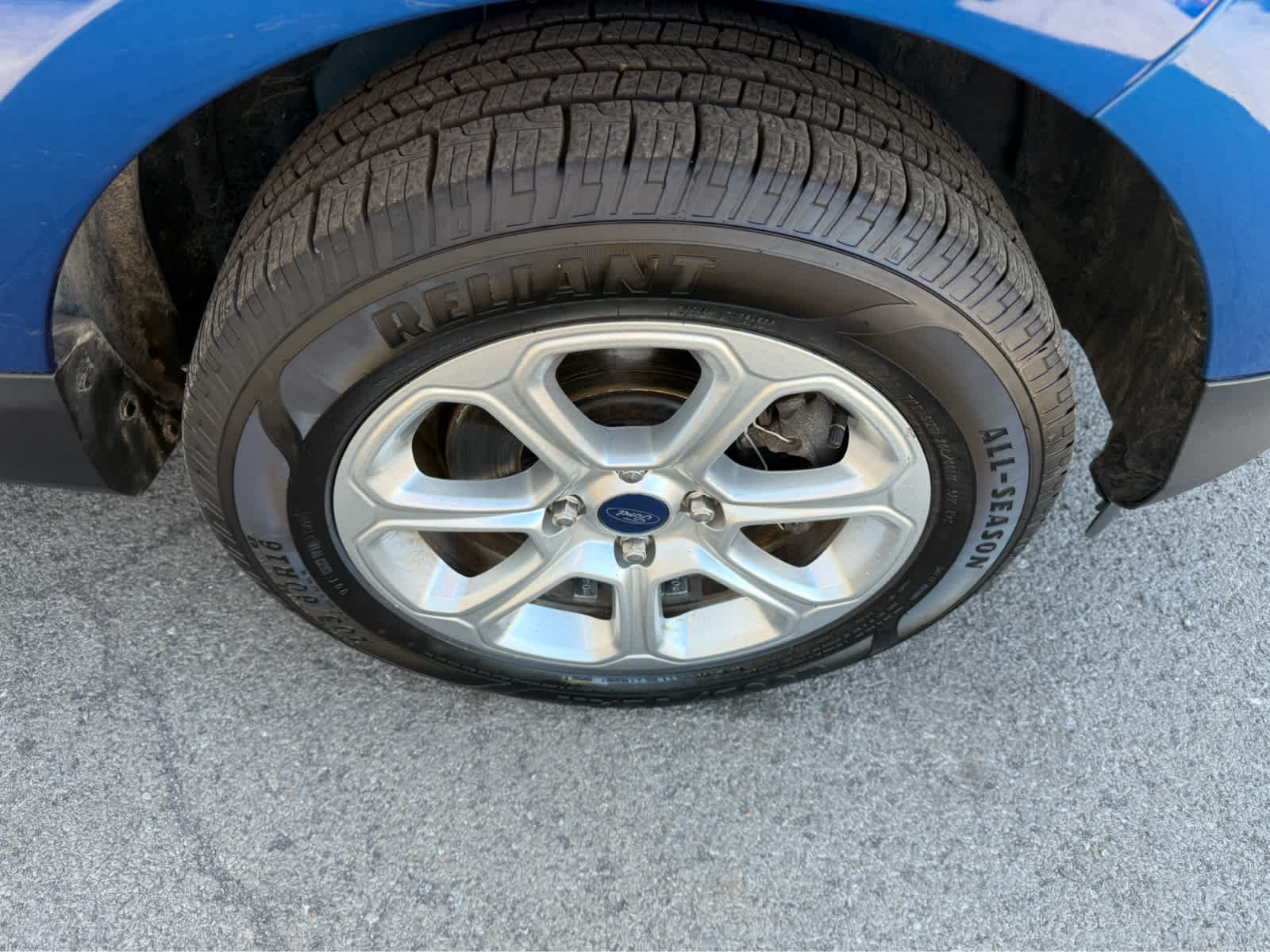 2019 Ford EcoSport SE - Lightning Blue Metallic exterior view 4