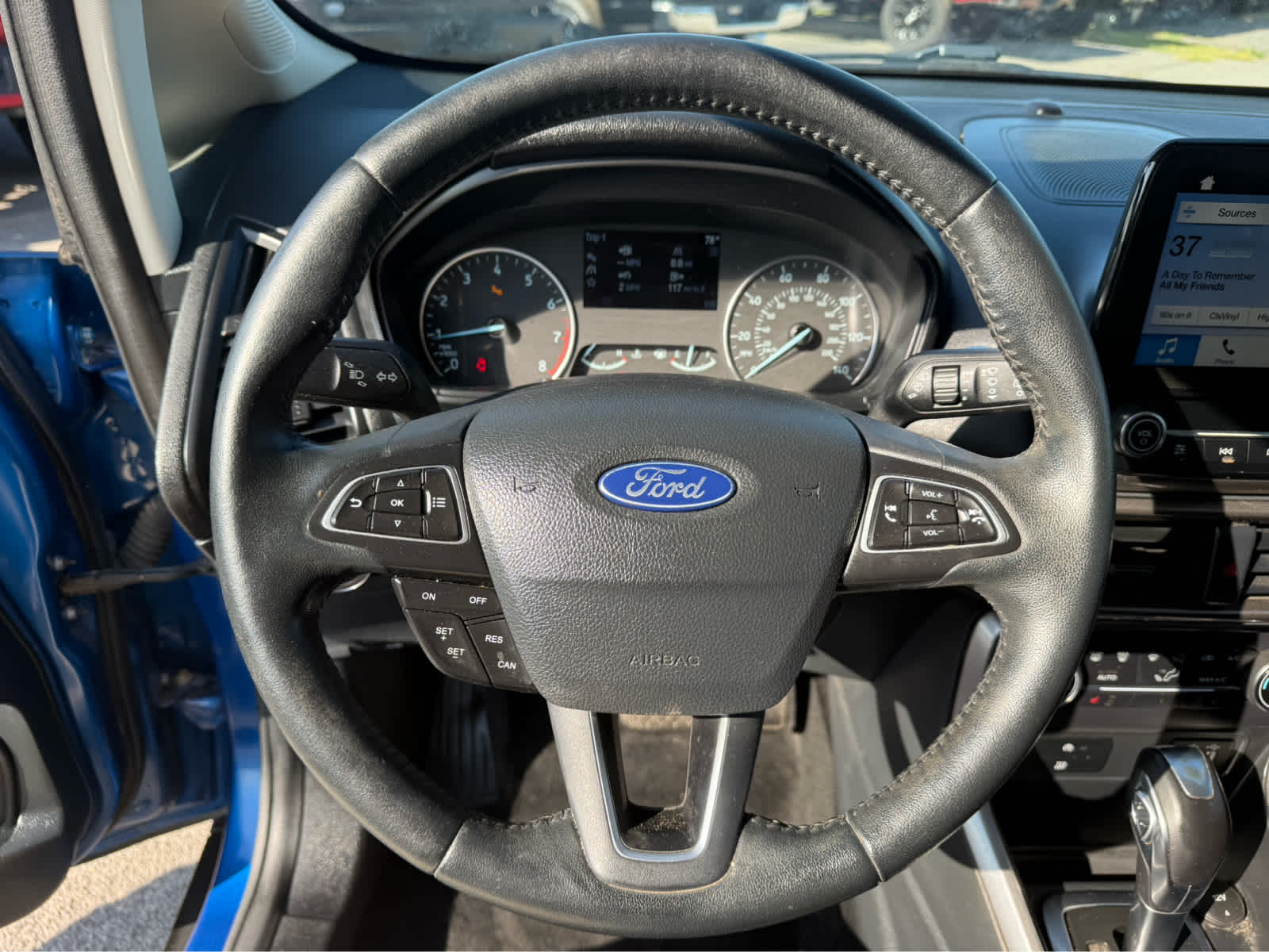 2019 Ford EcoSport SE - Lightning Blue Metallic exterior view 9