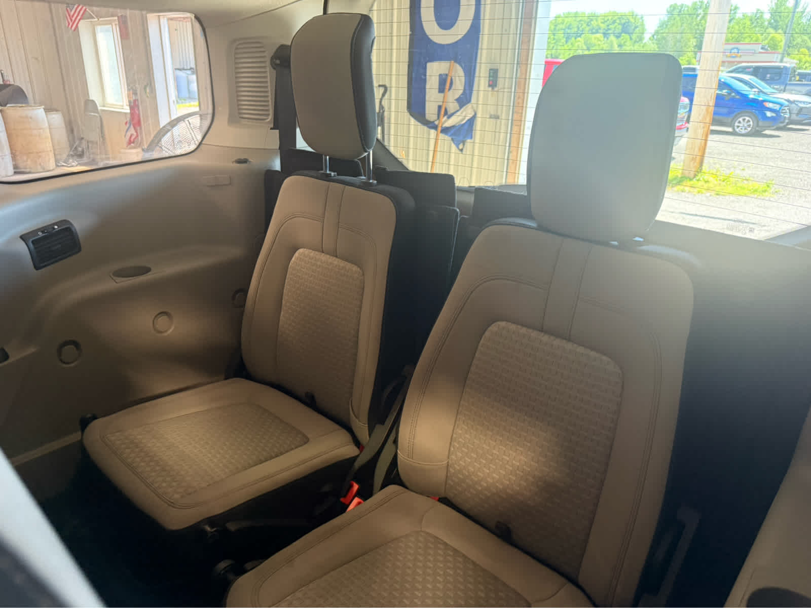 2022 Ford Transit Connect Wagon XLT - Silver exterior view 16