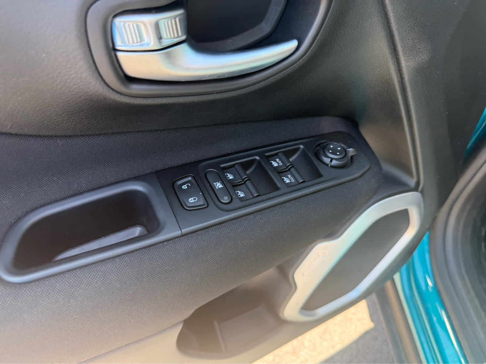 2021 Jeep Renegade Islander - Bikini Metallic Clearcoat exterior view 7