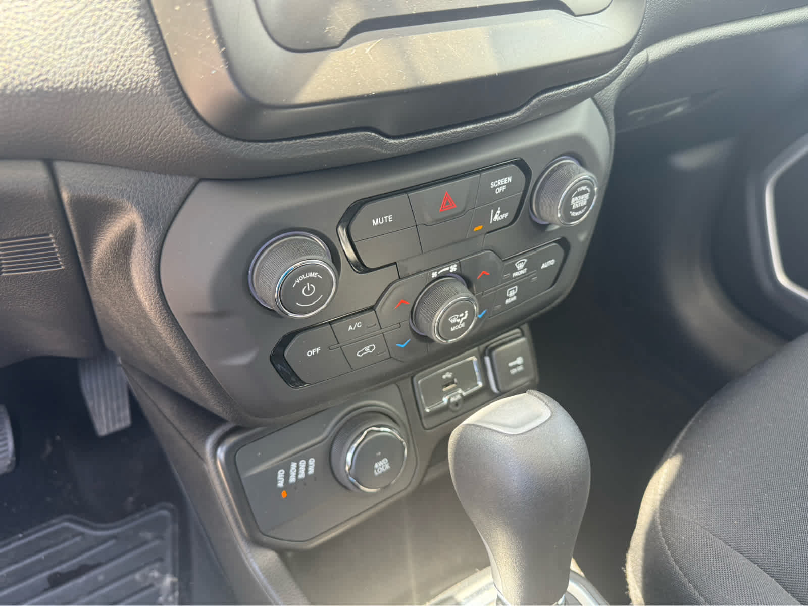 2021 Jeep Renegade Islander - Bikini Metallic Clearcoat exterior view 13