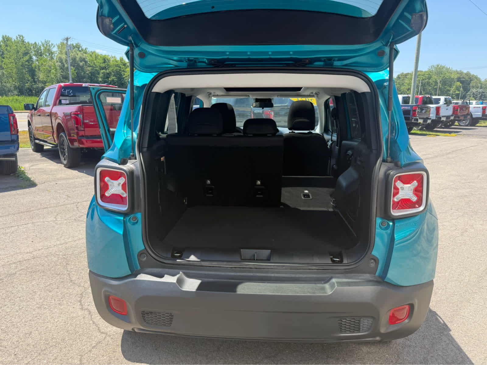2021 Jeep Renegade Islander - Bikini Metallic Clearcoat exterior view 18