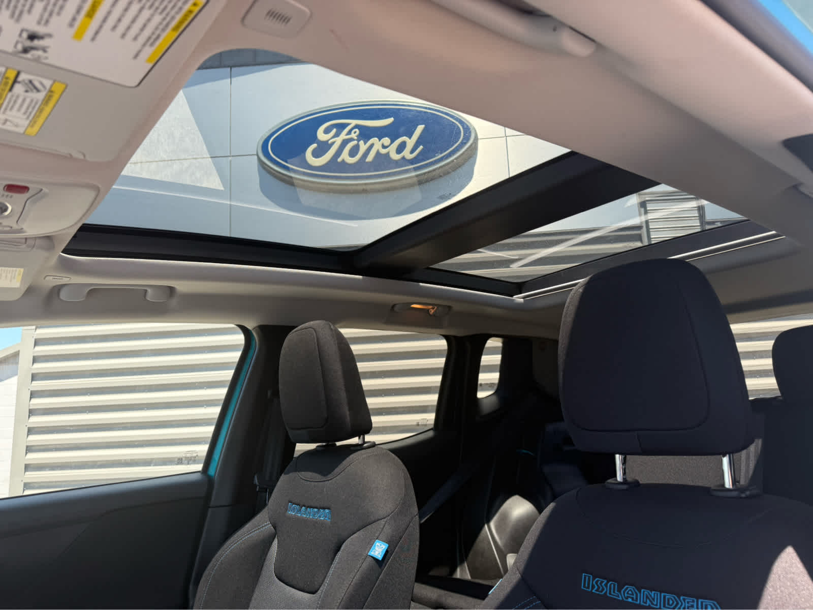 2021 Jeep Renegade Islander - Bikini Metallic Clearcoat exterior view 16