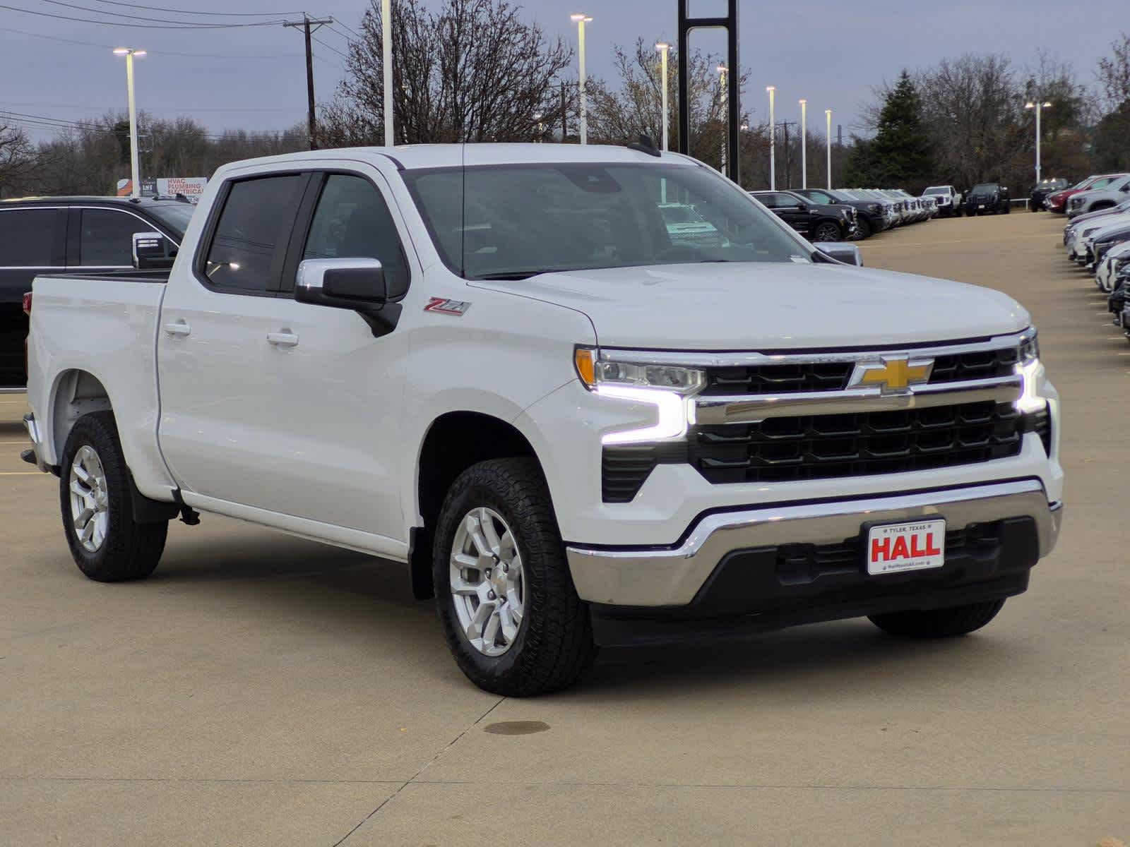 2023 Chevrolet Silverado 1500 LT Crew Cab 4WD
