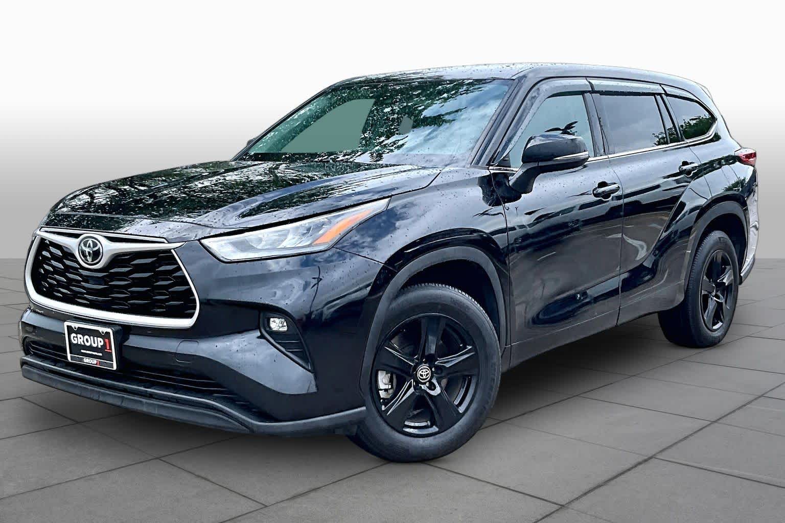 Midnight Black Metallic 2020 Toyota Highlander LE FWD SUV / Crossover Front-Wheel Drive 8-Speed Automatic