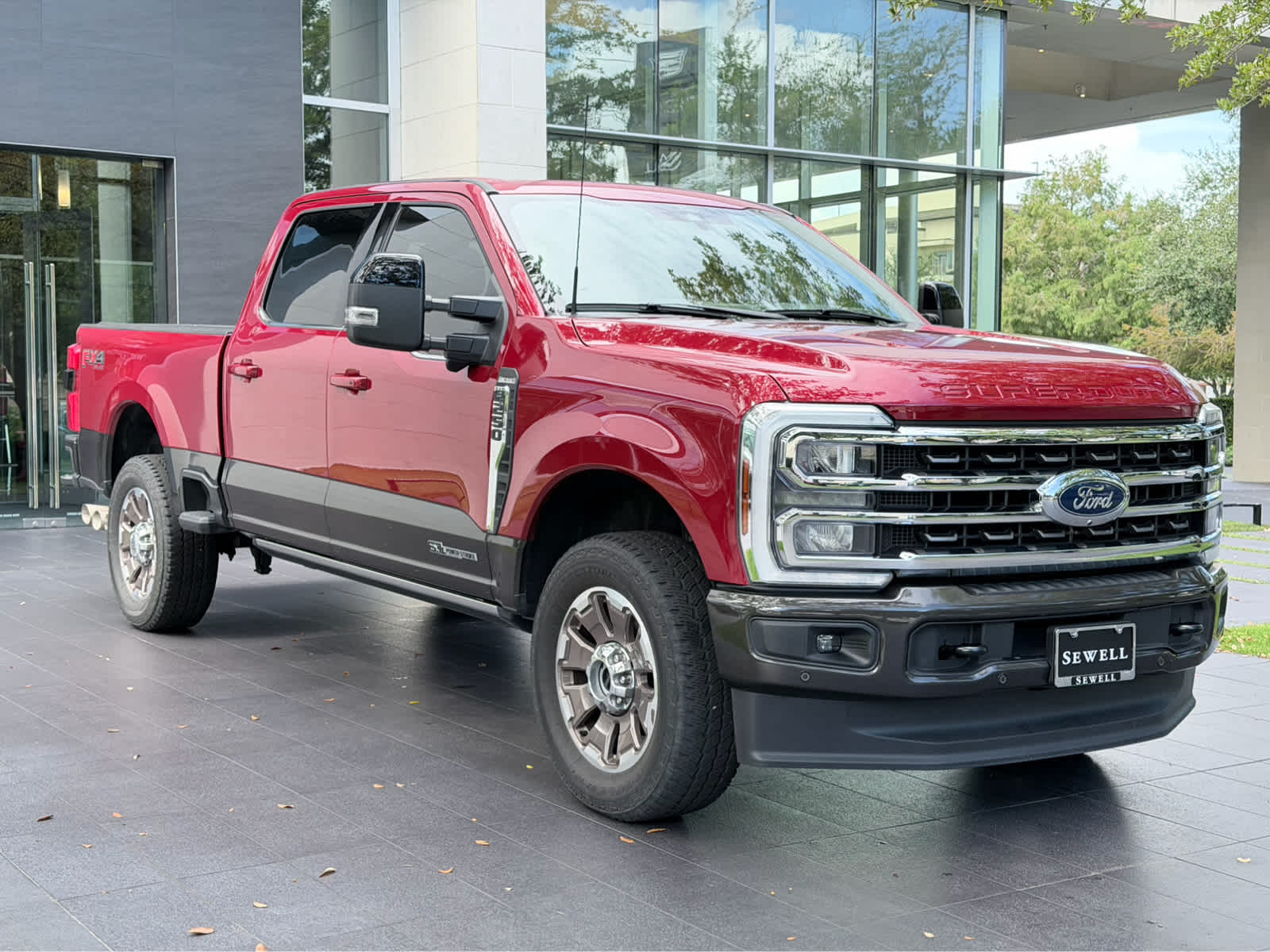 Used 2024 Rapid Red Metallic Tinted Clearcoat/Darkened Bronz Ford King Ranch image 3