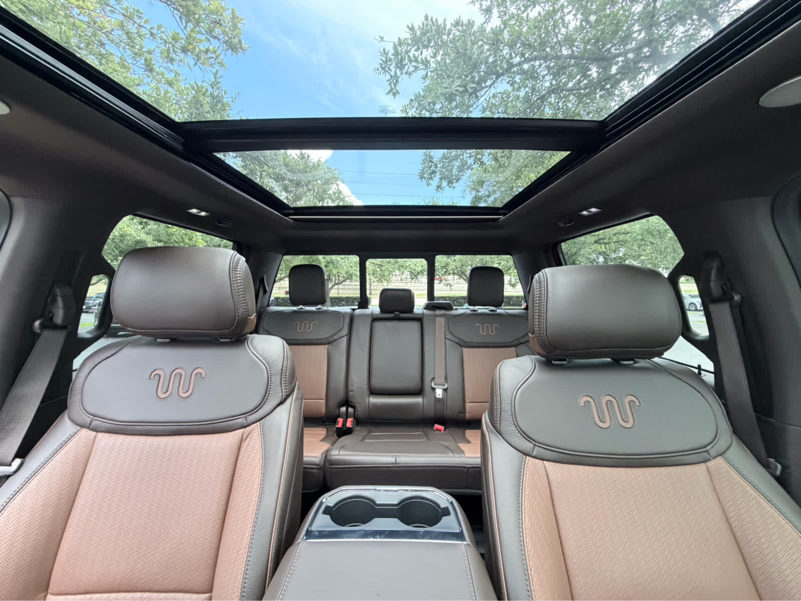 Used 2024 Rapid Red Metallic Tinted Clearcoat/Darkened Bronz Ford King Ranch image 17