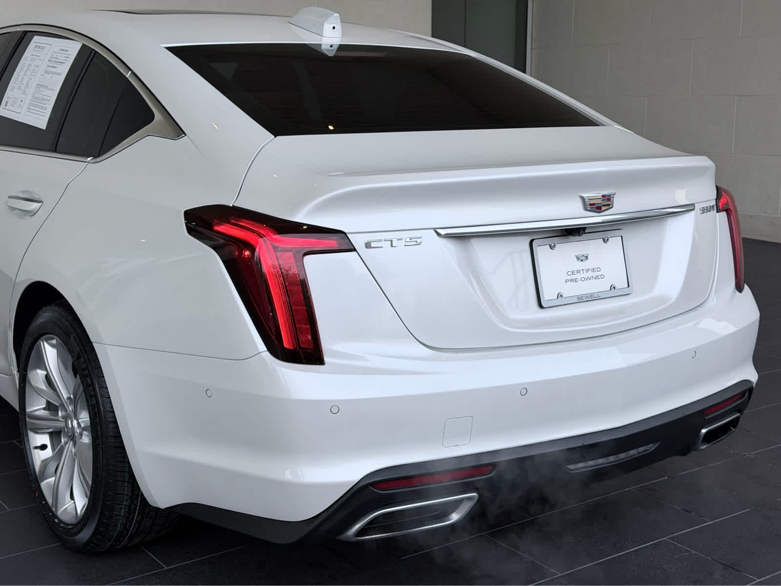 Certified Used 2025 Crystal White Tricoat Cadillac Premium Luxury image 10
